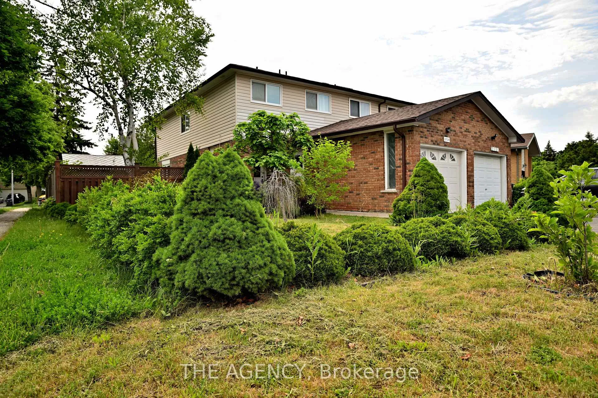 Photo 1 of 2720 Windjammer Road, Mississauga, Erin Mills — HOMEH
