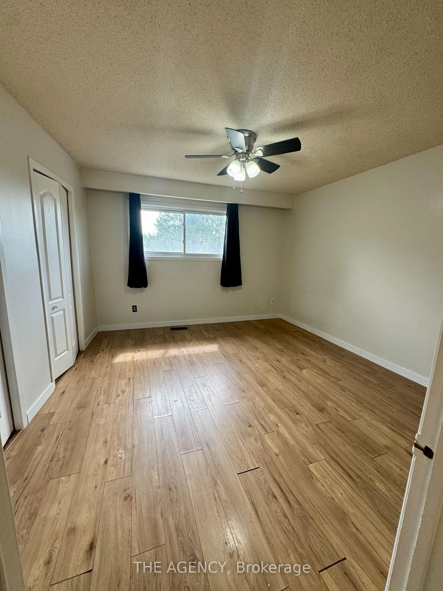 Photo 11 of 2720 Windjammer Road, Mississauga, Erin Mills — HOMEH