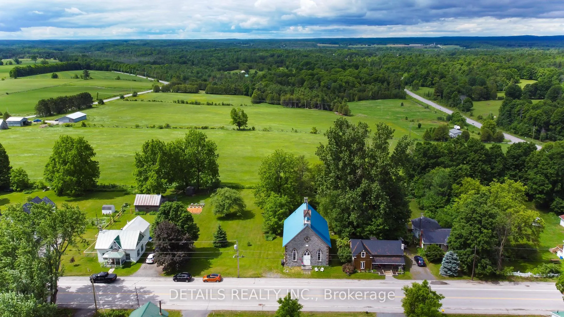 Photo 3 of 2037 Concession 6C Road, Lanark Highlands, Lanark Highlands (Lanark) Twp — HOMEH