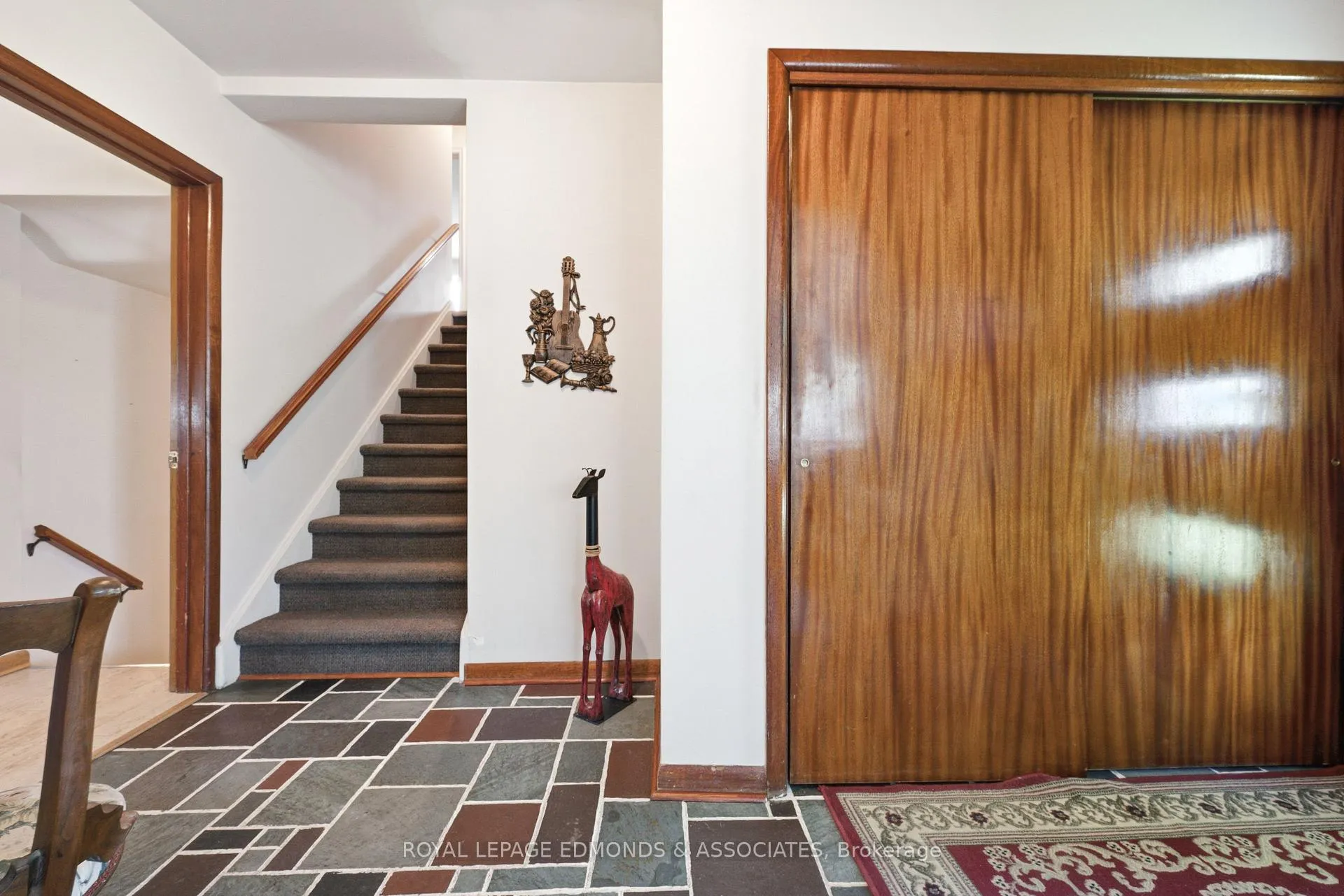 Photo 8 of 28 Barry Street, Laurentian Valley, Laurentian Valley — HOMEH