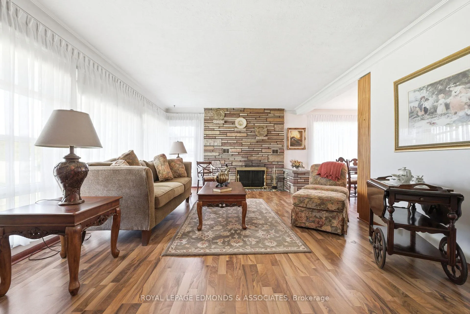 Photo 10 of 28 Barry Street, Laurentian Valley, Laurentian Valley — HOMEH