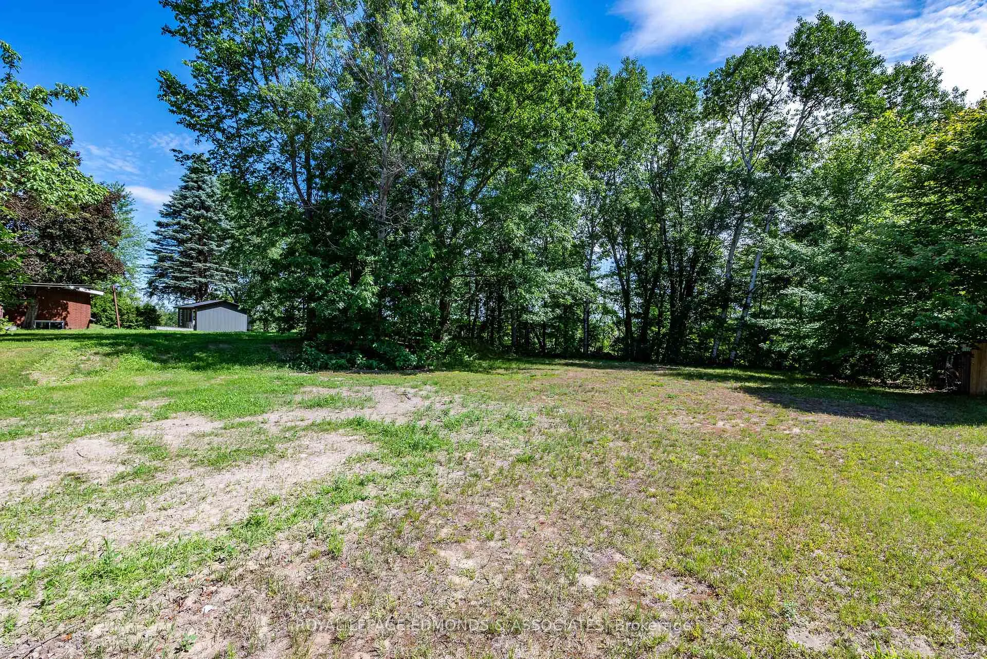 Photo 24 of 28 Barry Street, Laurentian Valley, Laurentian Valley — HOMEH
