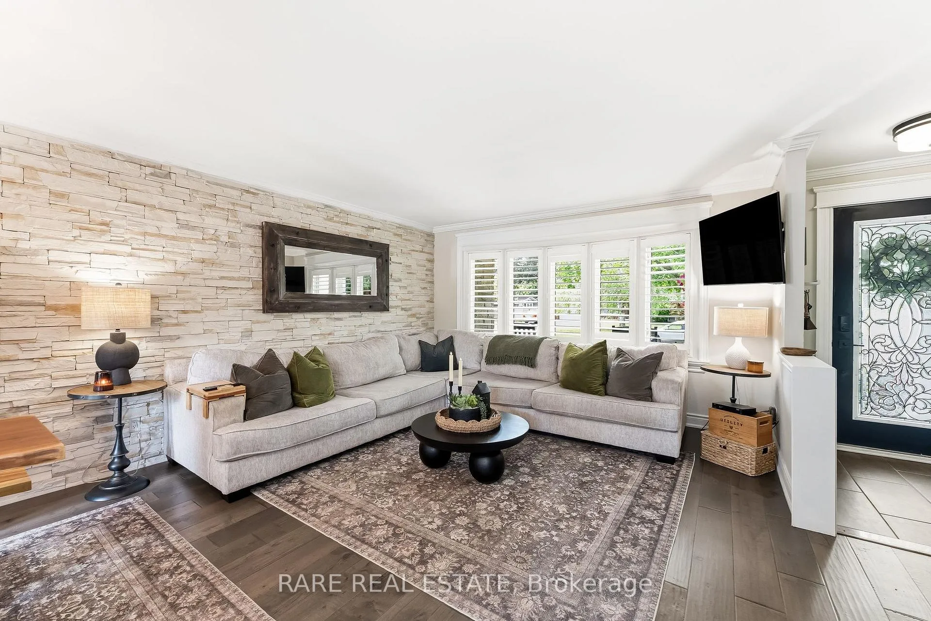 Photo 5 of 9 Turnbull Road, Ajax, South East — HOMEH