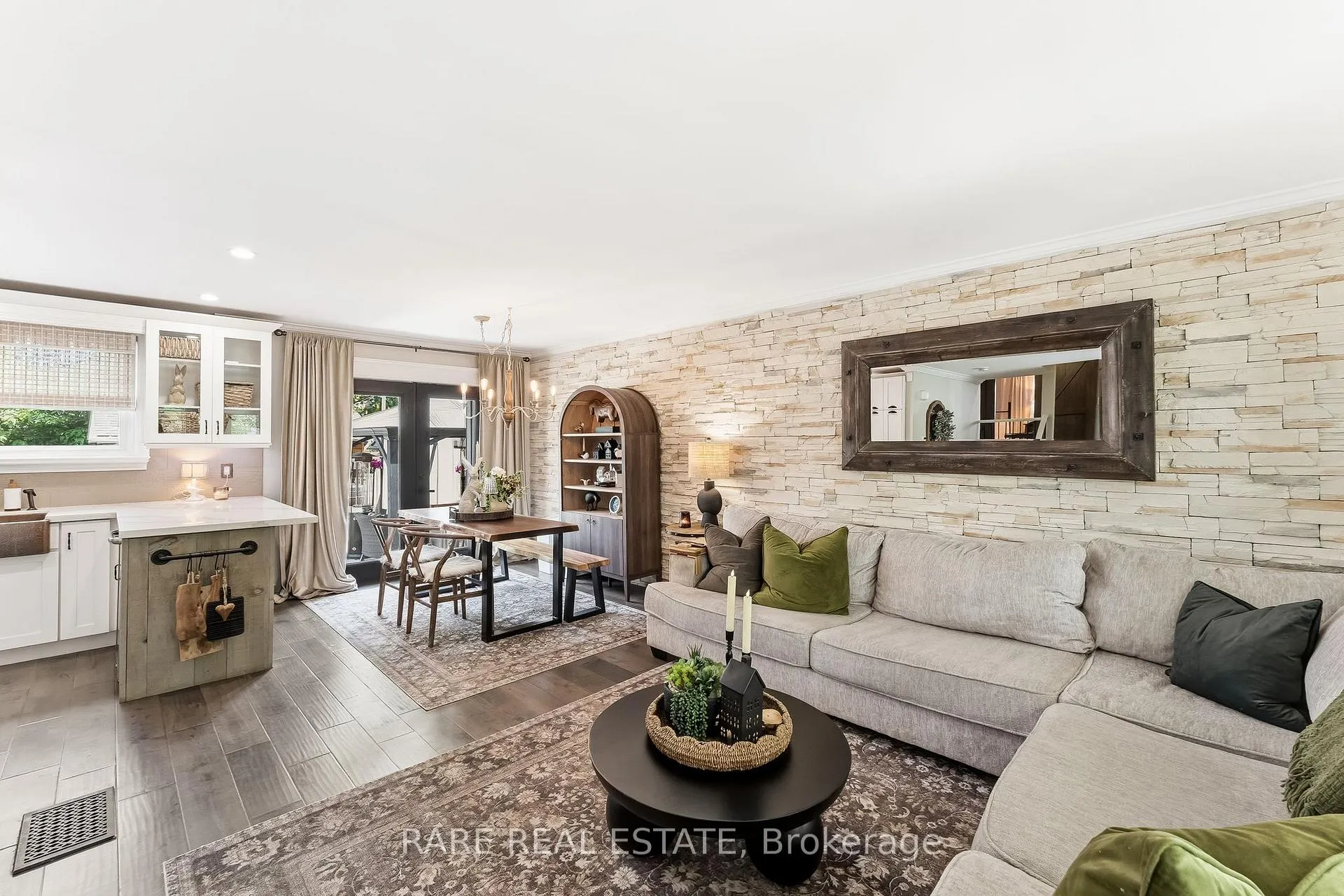 Photo 8 of 9 Turnbull Road, Ajax, South East — HOMEH