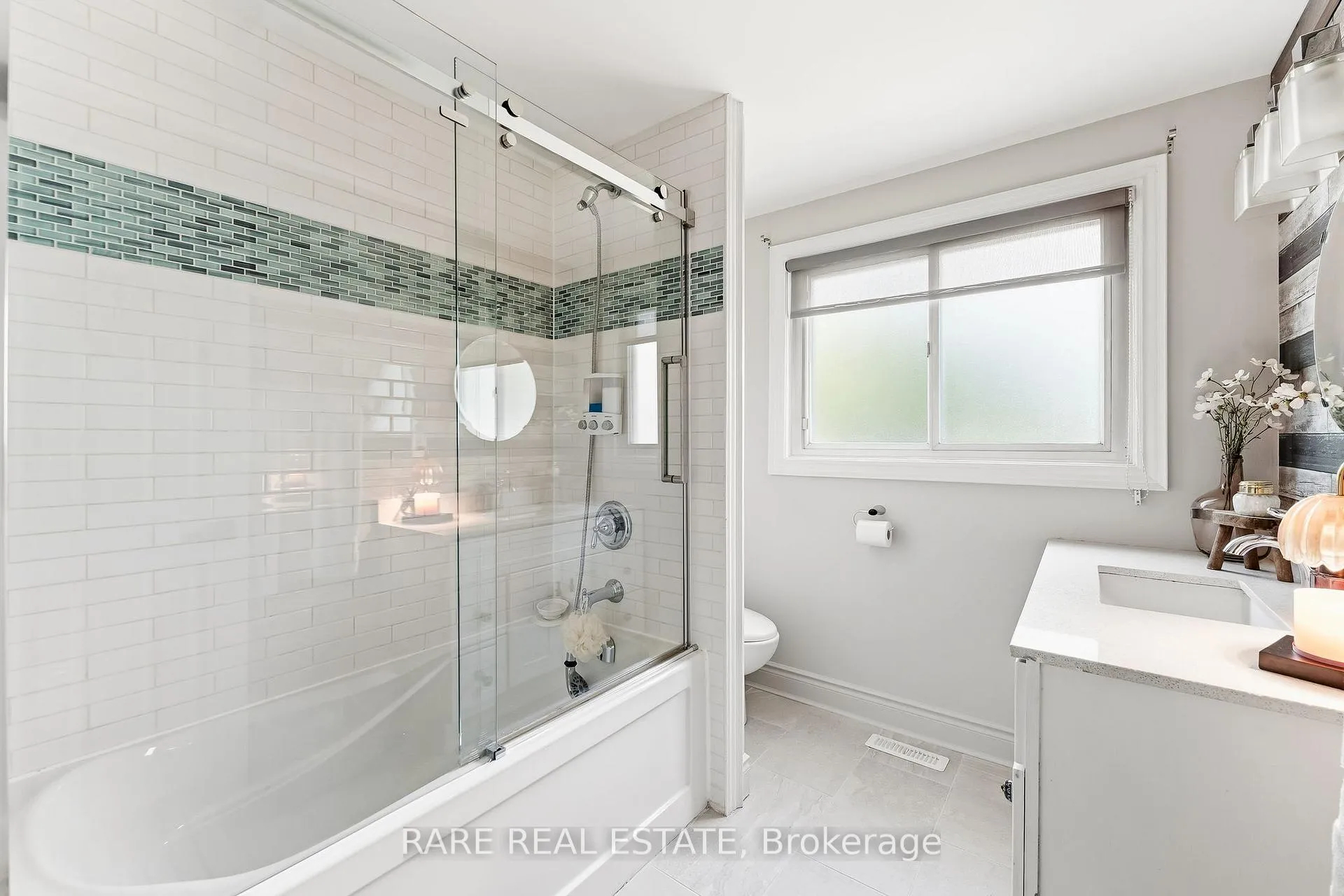 Photo 20 of 9 Turnbull Road, Ajax, South East — HOMEH