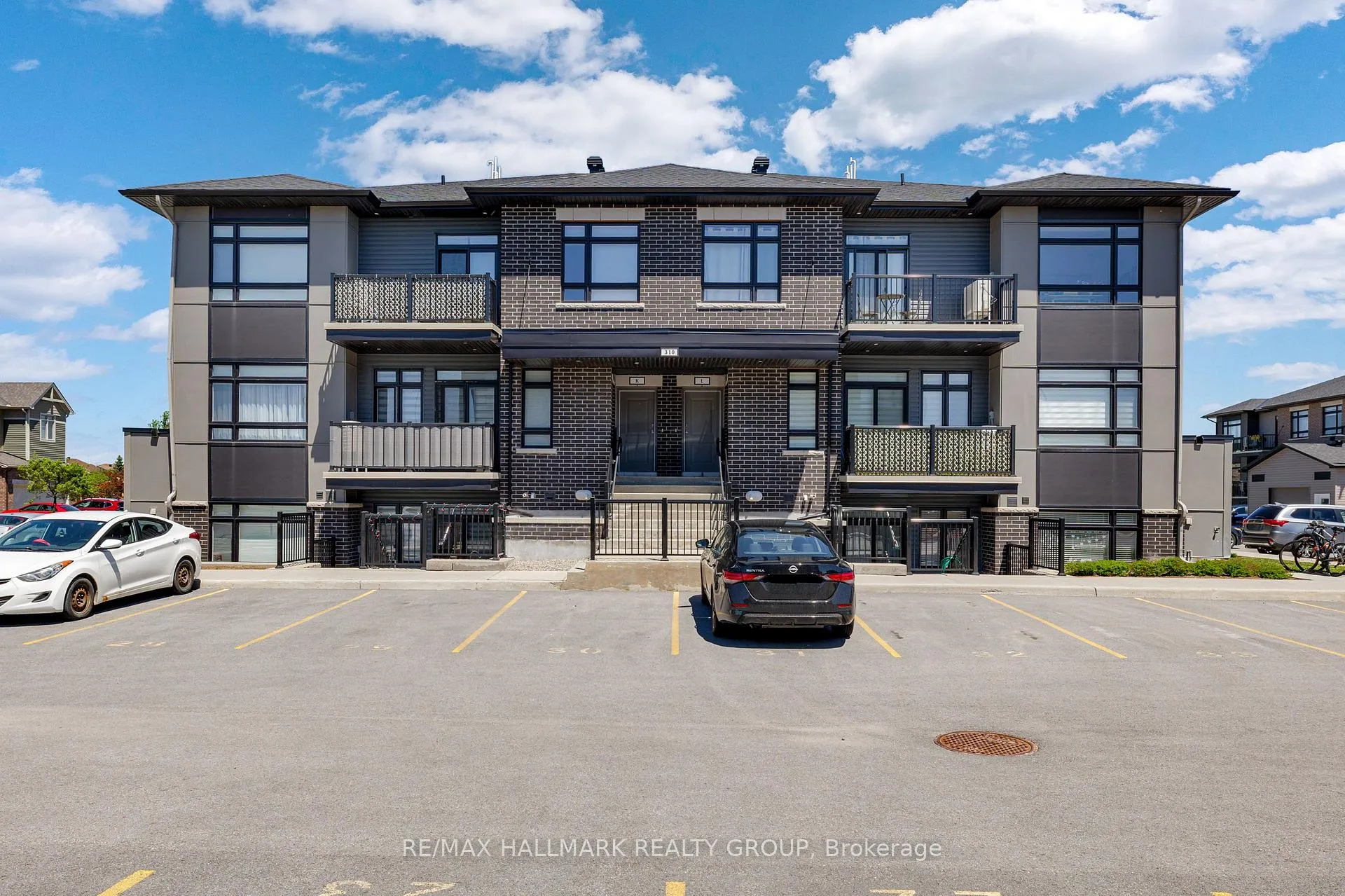 Photo 1 of Unit D, 310 Tulum Crescent, Ottawa, Kanata - Emerald Meadows/Trailwest — HOMEH