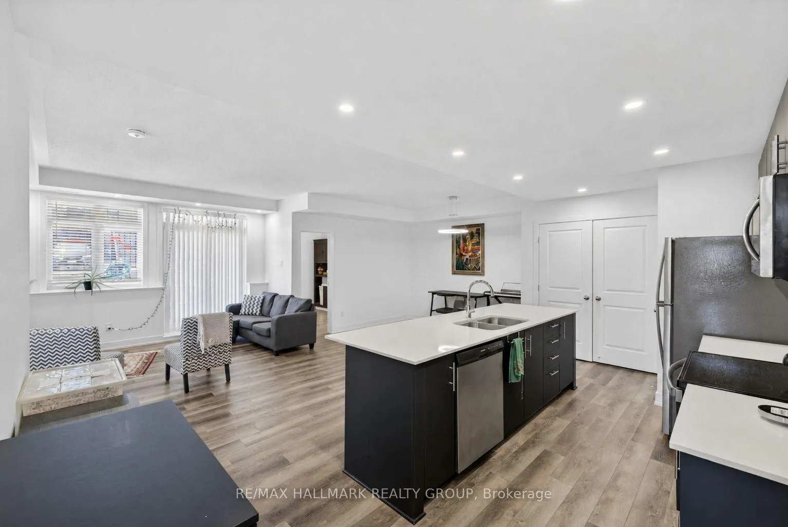 Photo 7 of Unit D, 310 Tulum Crescent, Ottawa, Kanata - Emerald Meadows/Trailwest — HOMEH