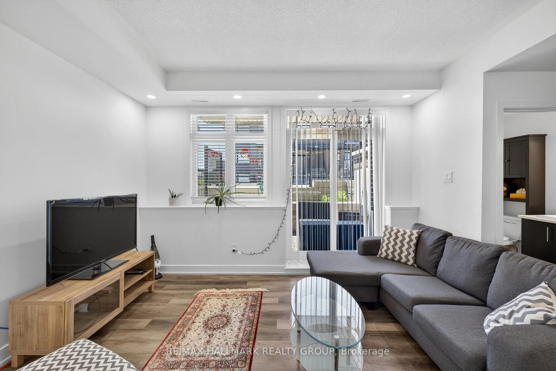 Photo 14 of Unit D, 310 Tulum Crescent, Ottawa, Kanata - Emerald Meadows/Trailwest — HOMEH