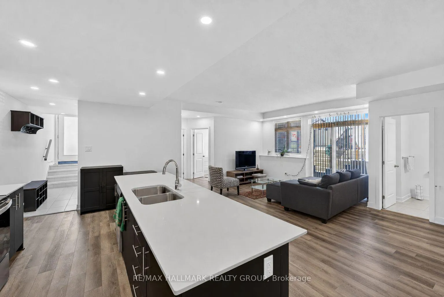 Photo 16 of Unit D, 310 Tulum Crescent, Ottawa, Kanata - Emerald Meadows/Trailwest — HOMEH