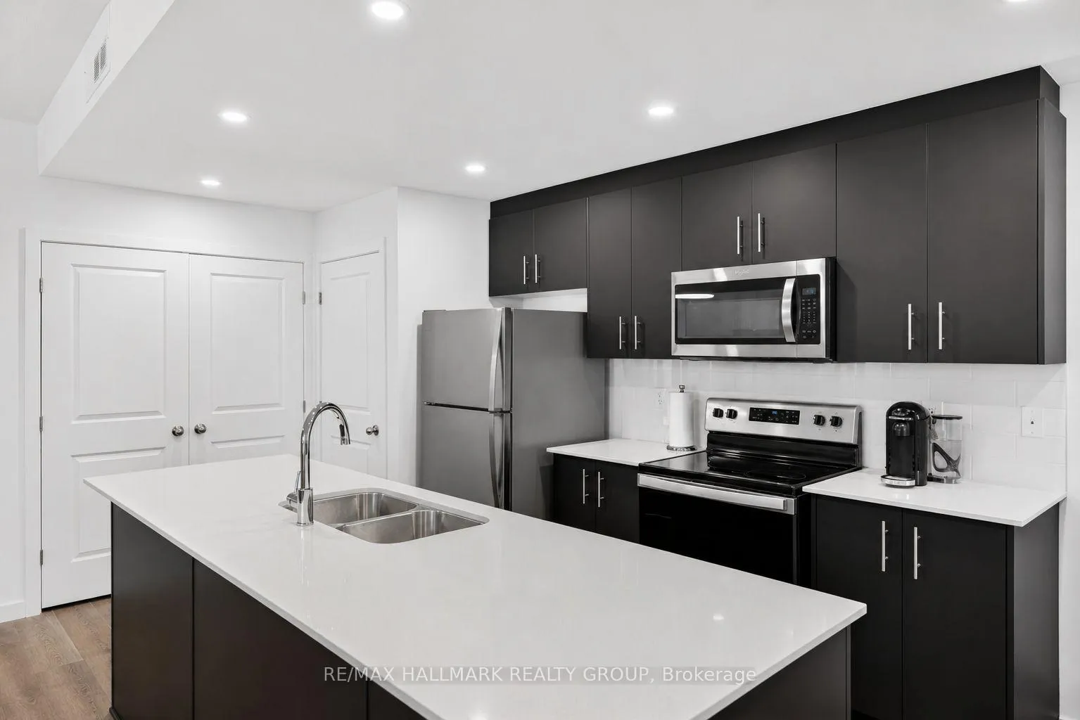 Photo 19 of Unit D, 310 Tulum Crescent, Ottawa, Kanata - Emerald Meadows/Trailwest — HOMEH