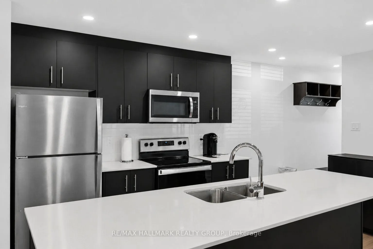 Photo 20 of Unit D, 310 Tulum Crescent, Ottawa, Kanata - Emerald Meadows/Trailwest — HOMEH