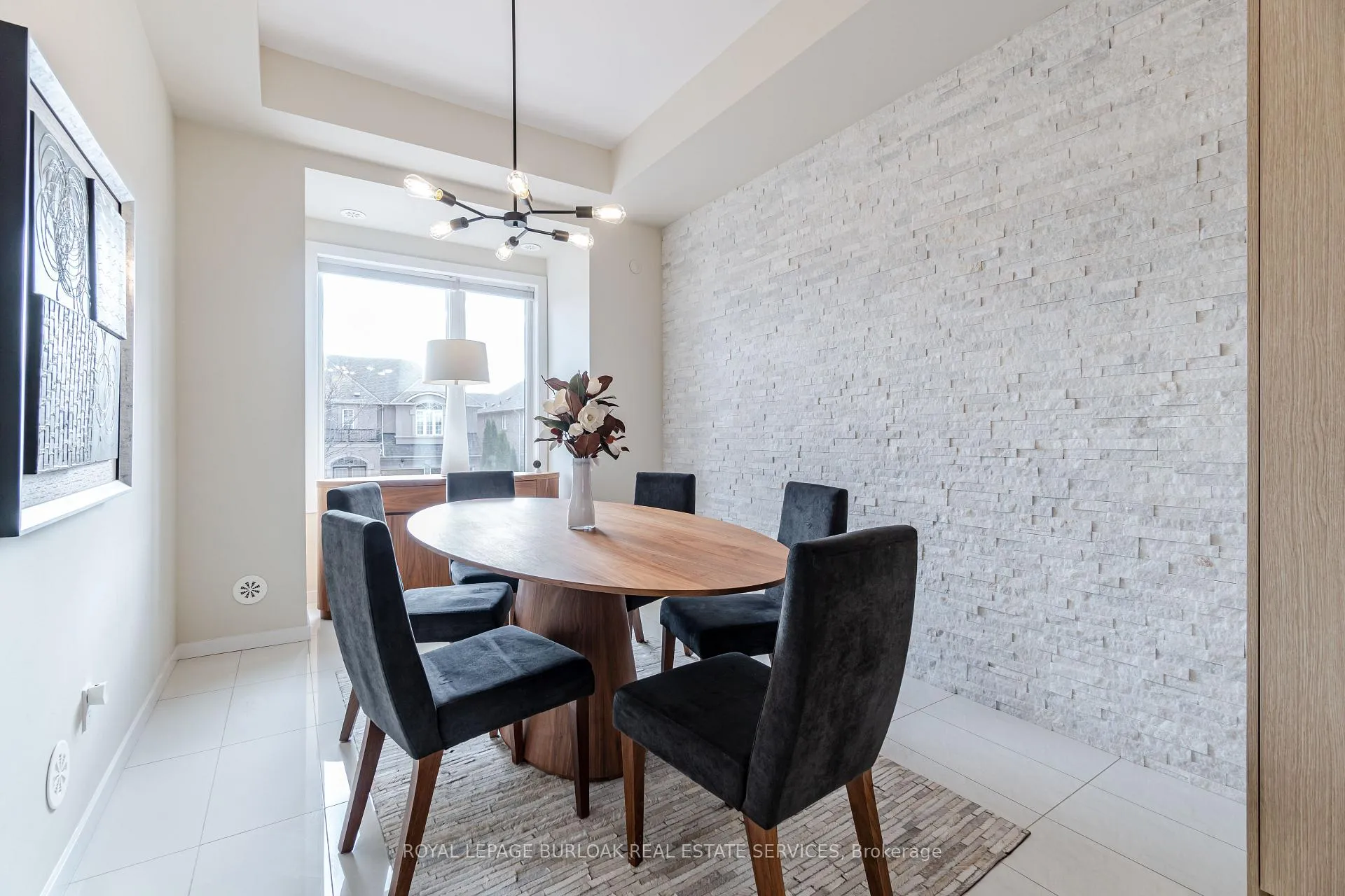 Photo 5 of 467 Nautical Boulevard, Oakville, Bronte — HOMEH