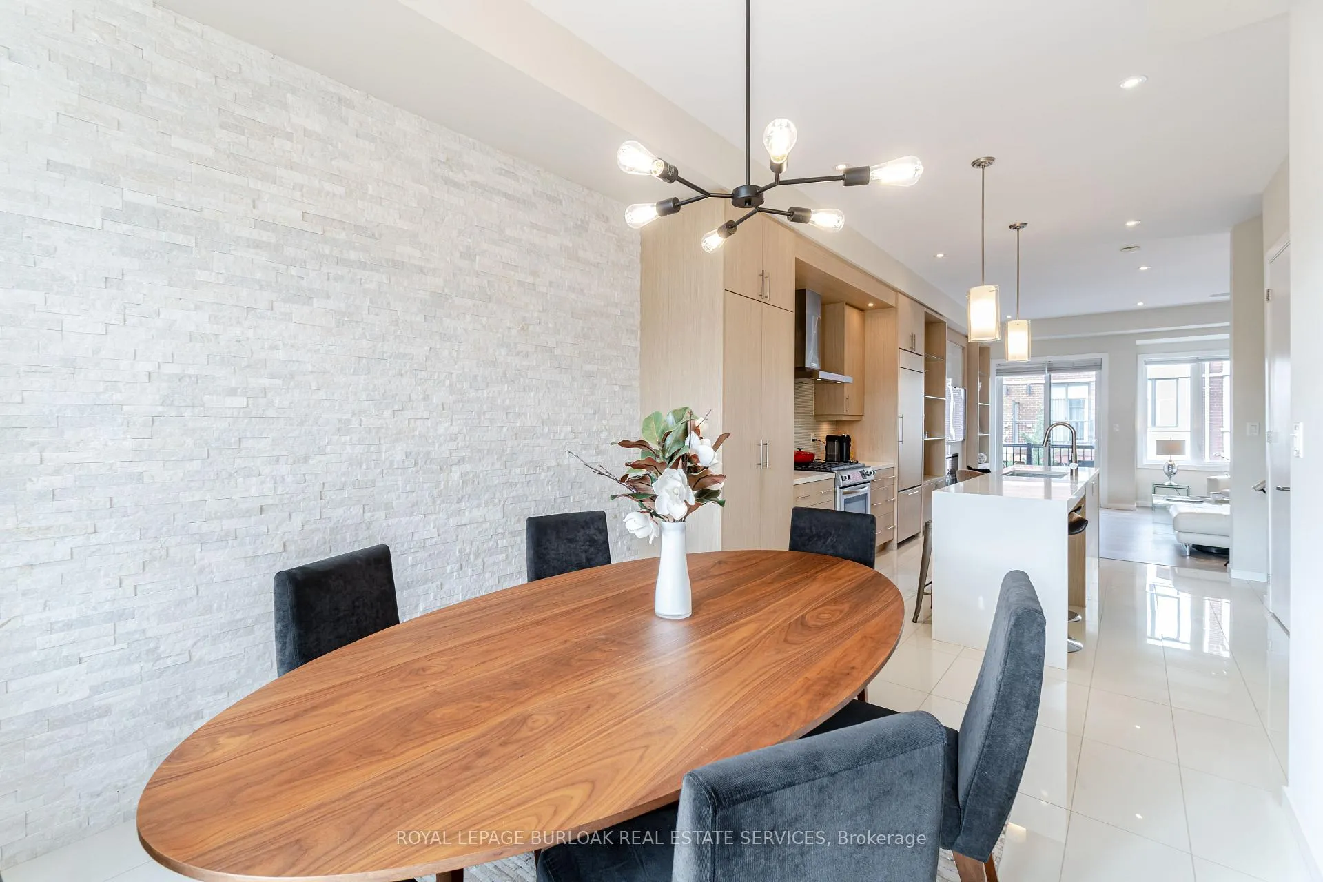 Photo 6 of 467 Nautical Boulevard, Oakville, Bronte — HOMEH