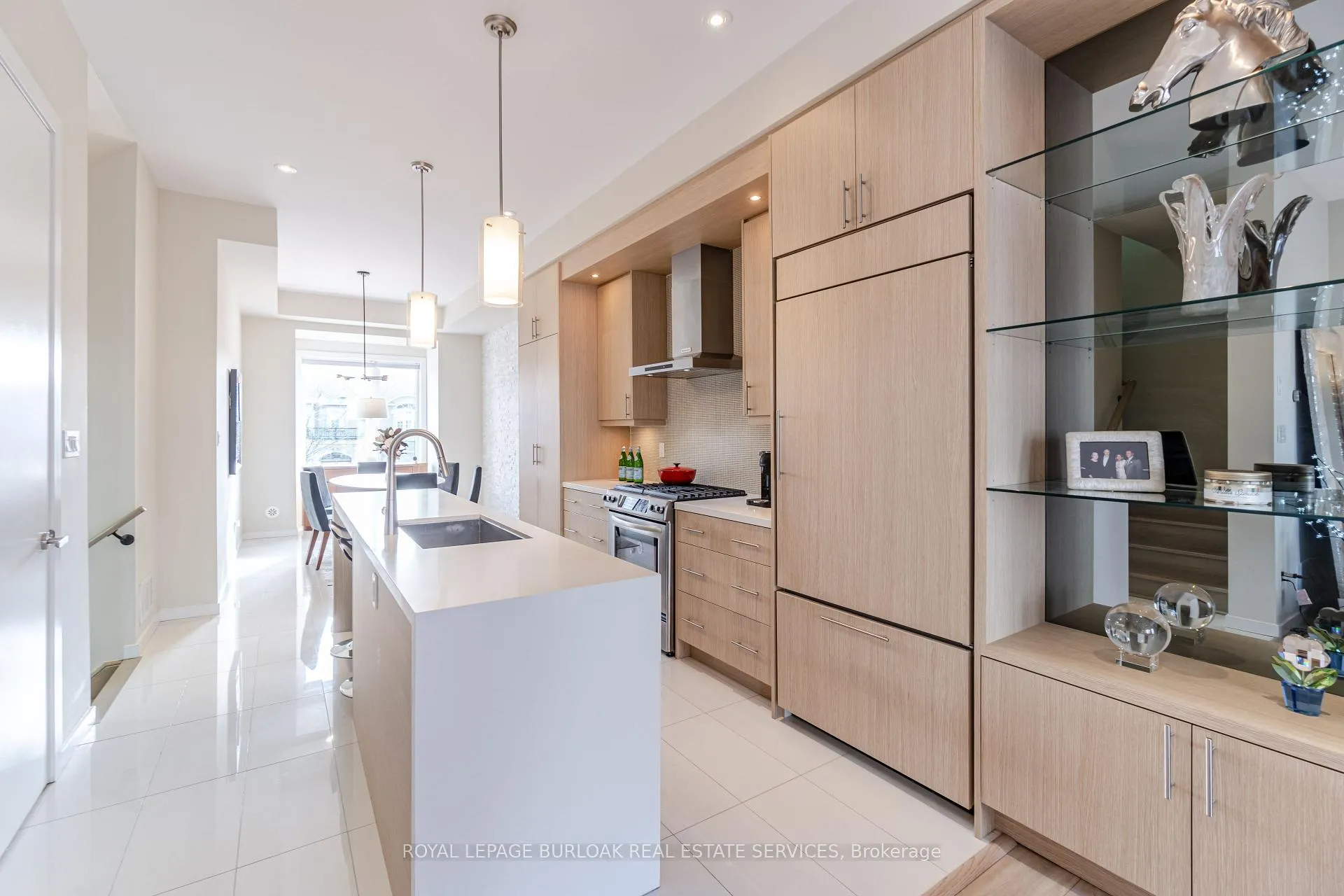 Photo 8 of 467 Nautical Boulevard, Oakville, Bronte — HOMEH