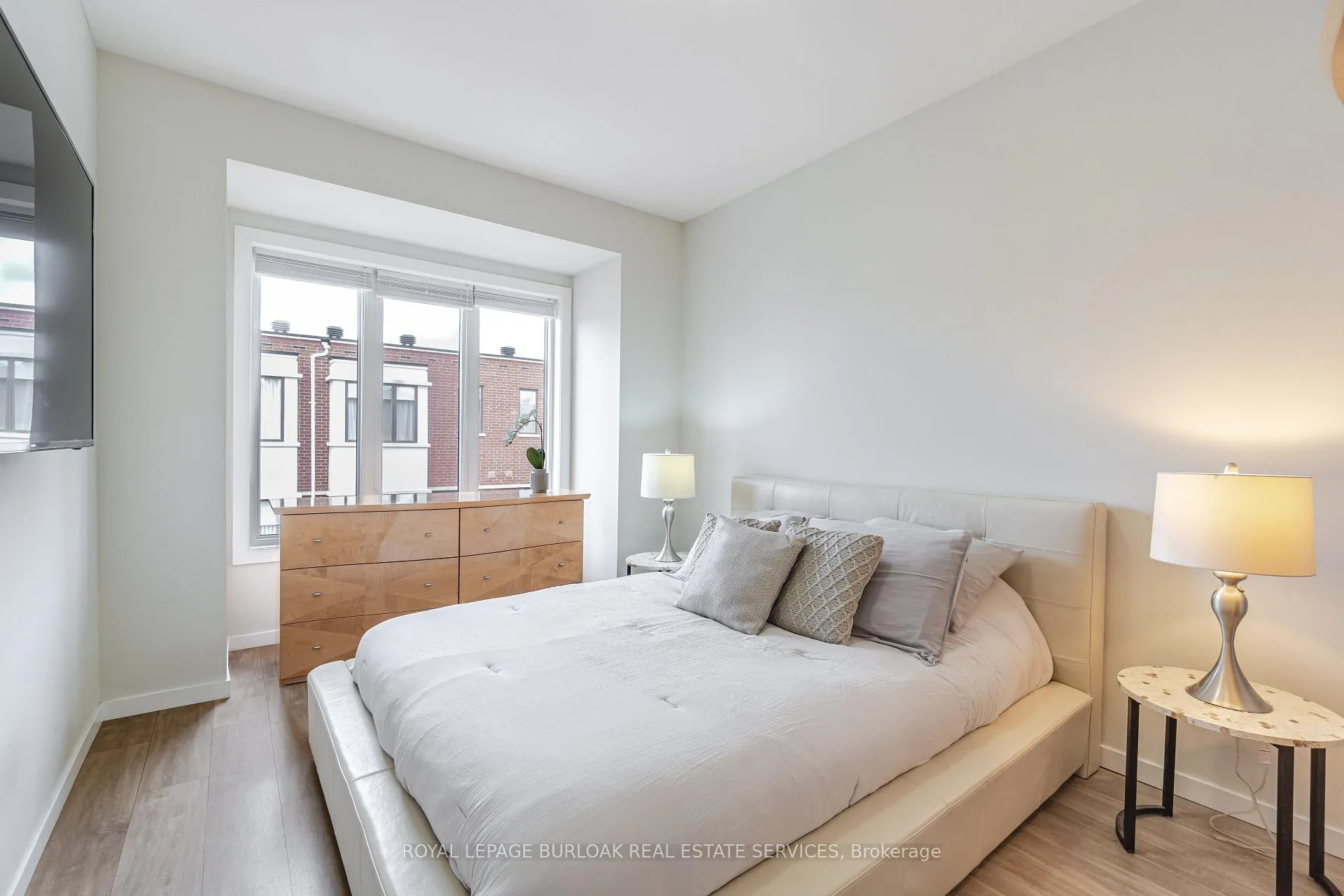 Photo 13 of 467 Nautical Boulevard, Oakville, Bronte — HOMEH