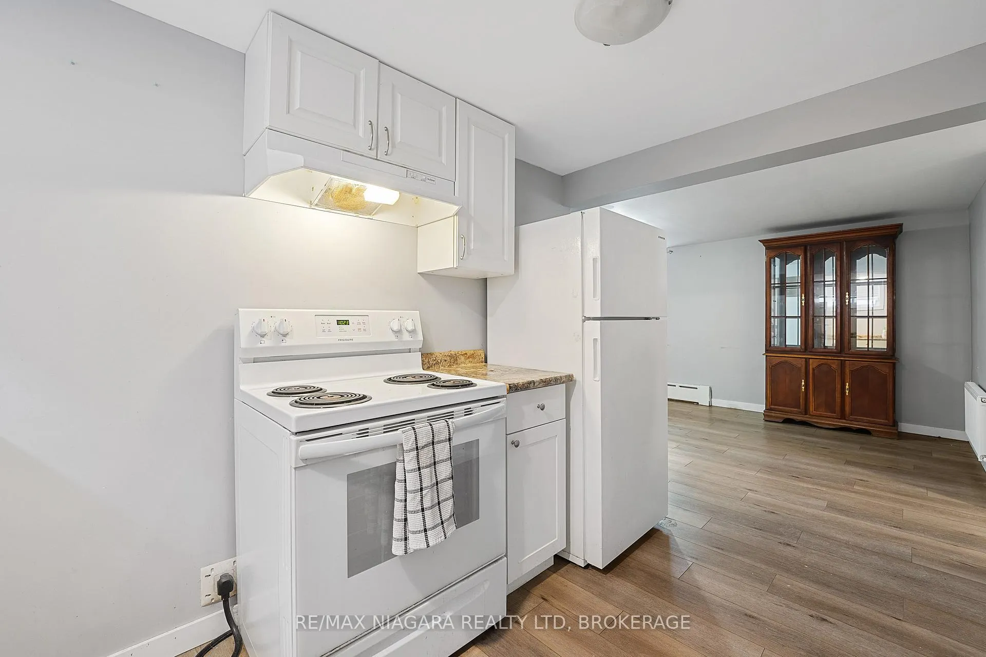 Photo 4 of Unit BASEMENT, 34 St George Street, St. Catharines, Facer — HOMEH