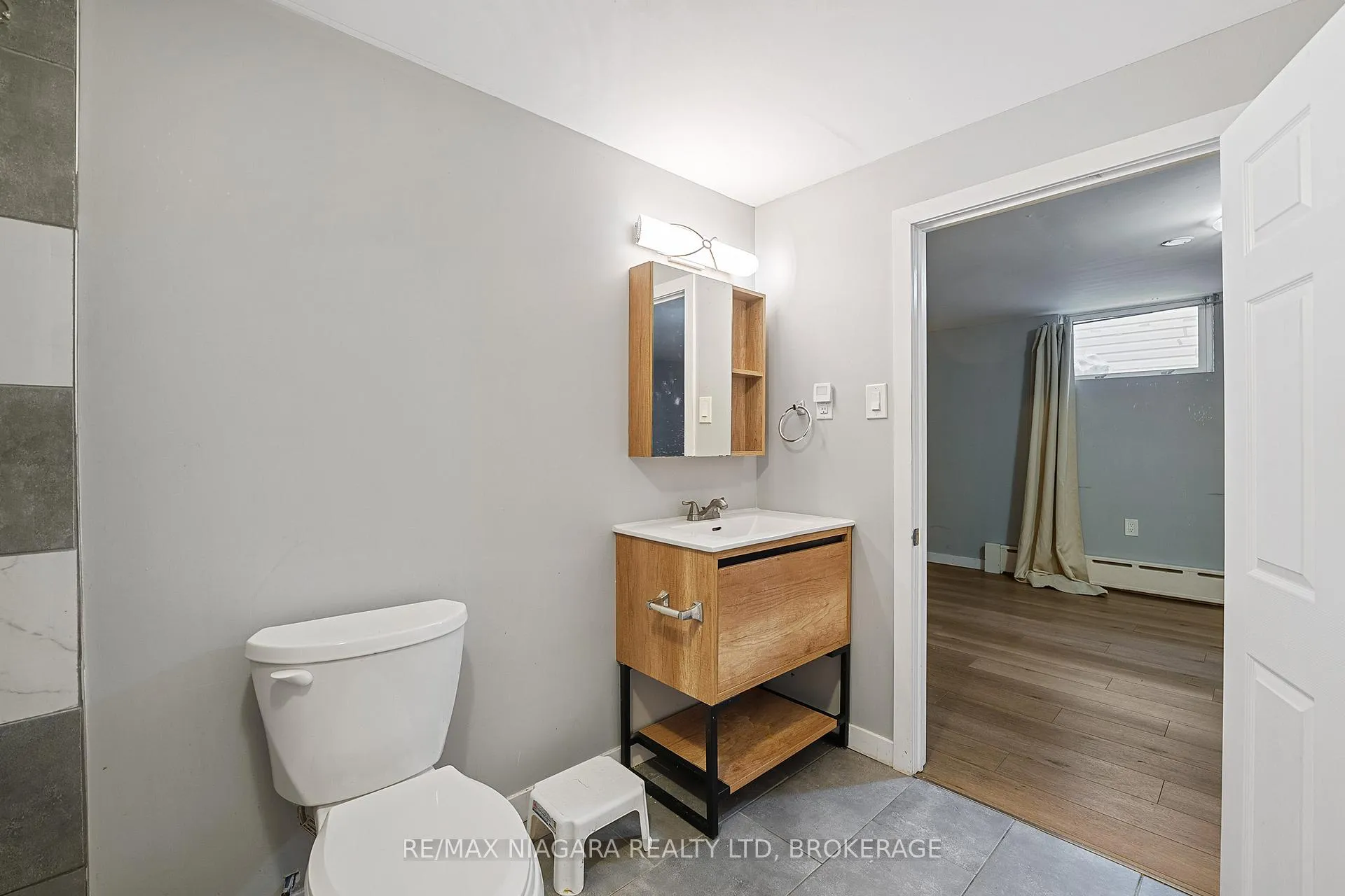 Photo 15 of Unit BASEMENT, 34 St George Street, St. Catharines, Facer — HOMEH