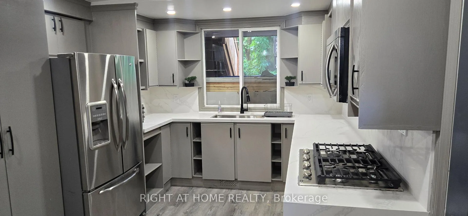 Photo 4 of 258 Howland Avenue, Toronto, The Annex — HOMEH