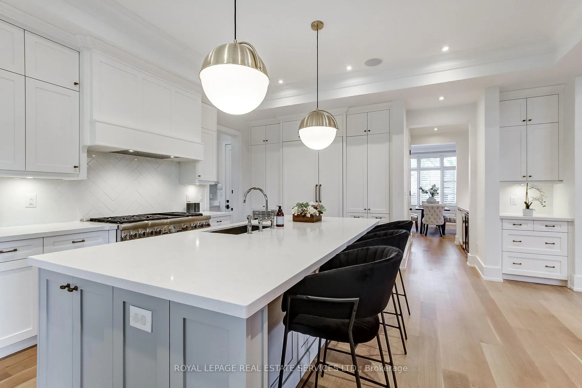 Photo 10 of 433 Jeanette Drive, Oakville, West — HOMEH