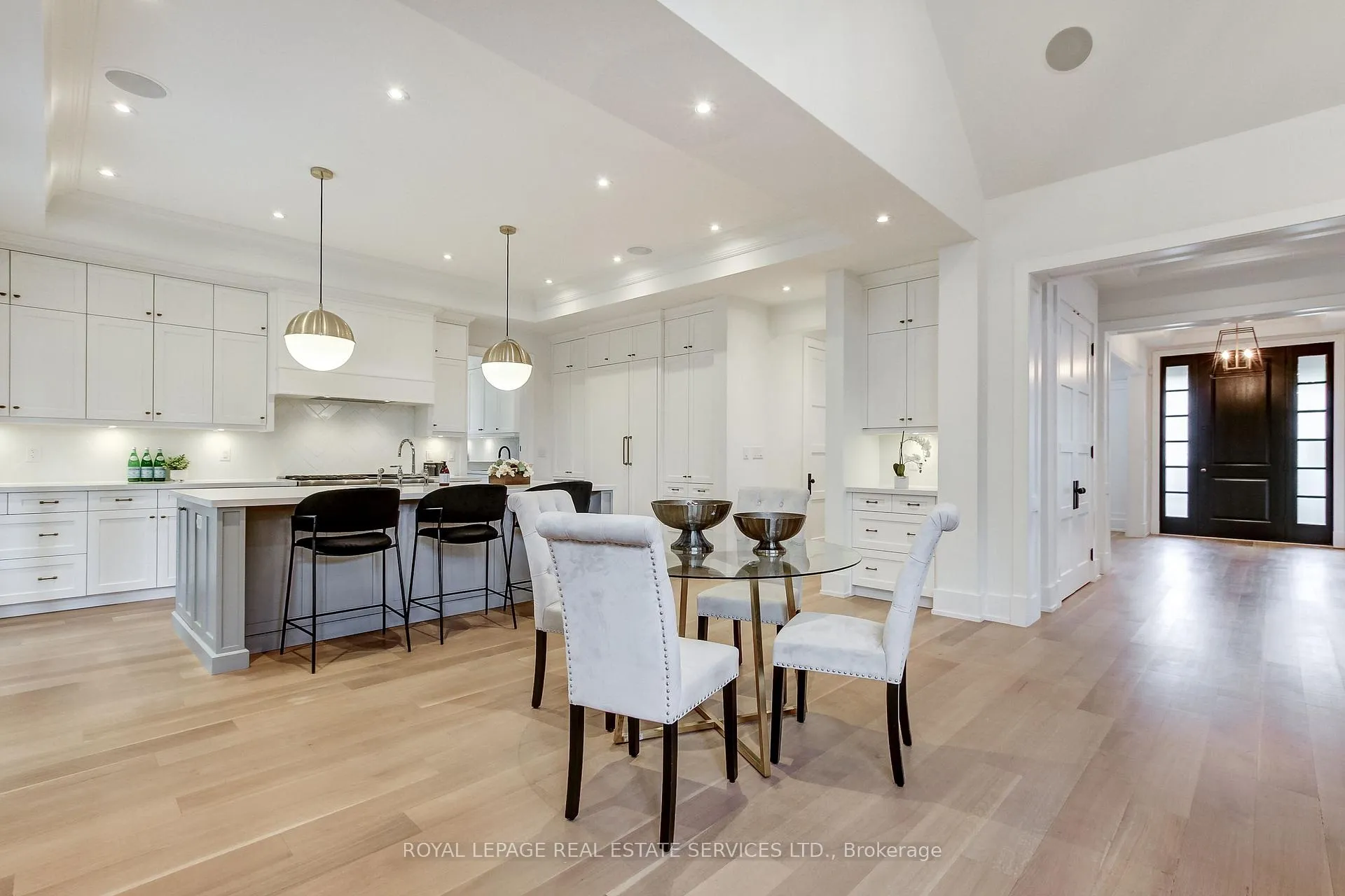 Photo 12 of 433 Jeanette Drive, Oakville, West — HOMEH