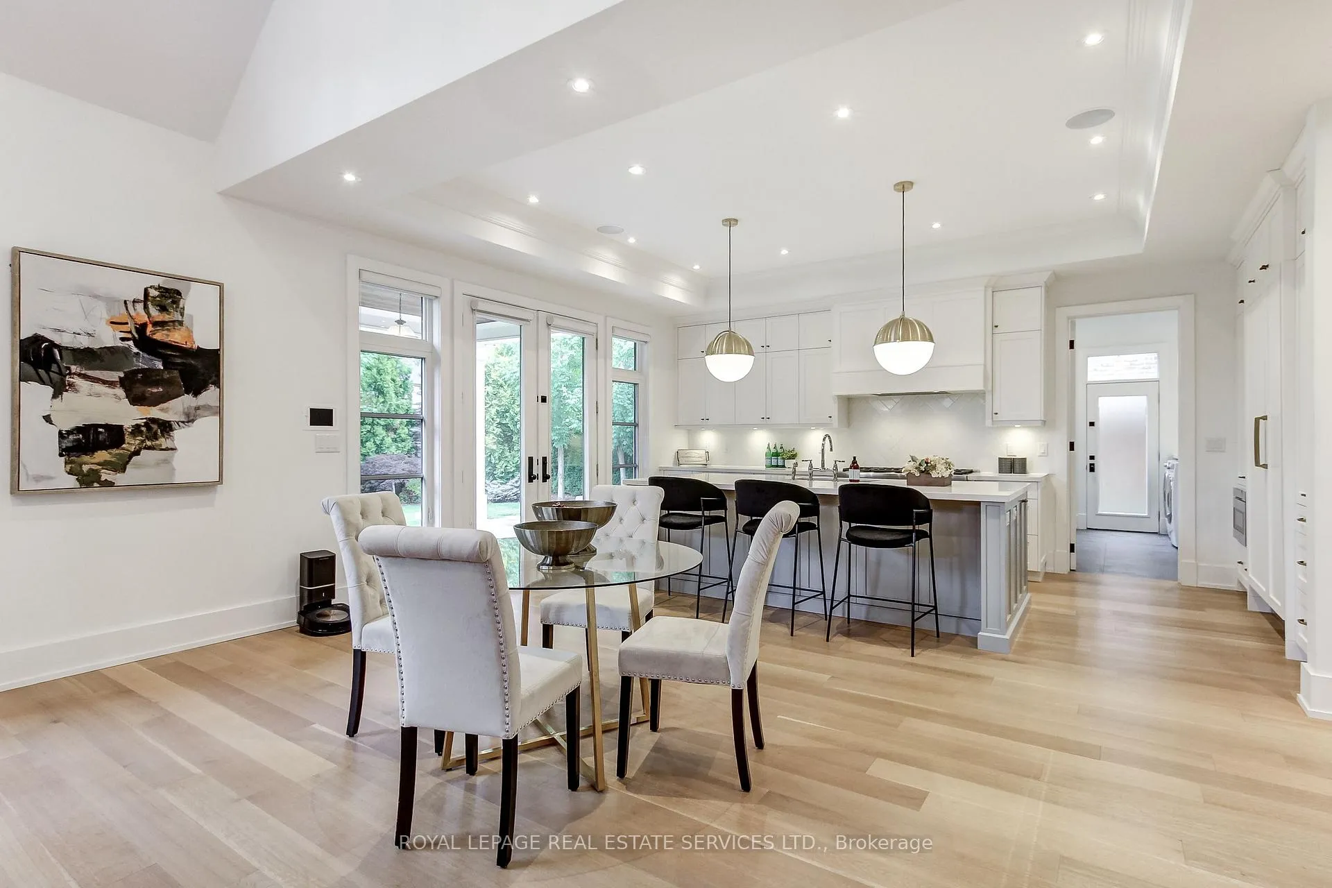 Photo 13 of 433 Jeanette Drive, Oakville, West — HOMEH