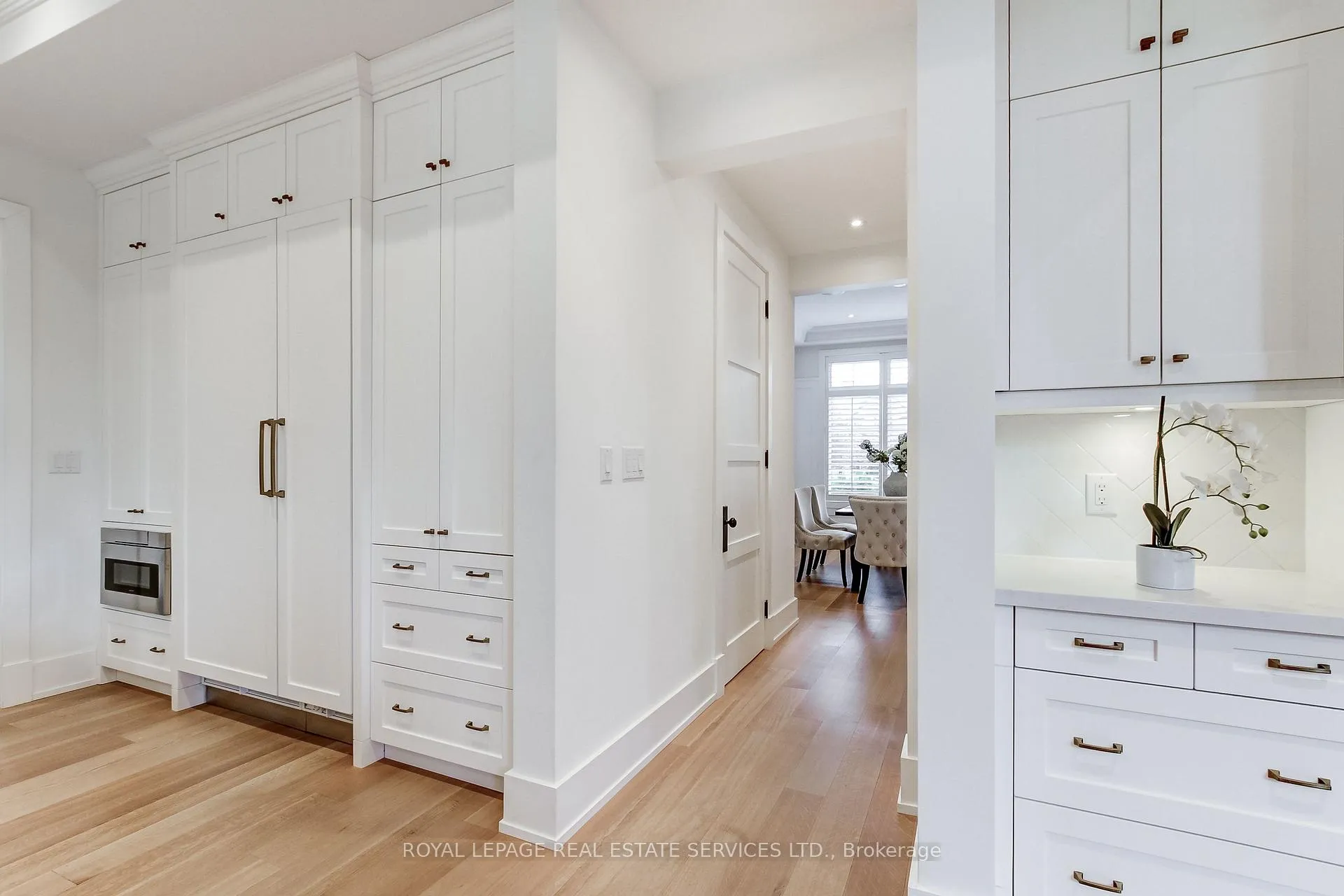 Photo 18 of 433 Jeanette Drive, Oakville, West — HOMEH