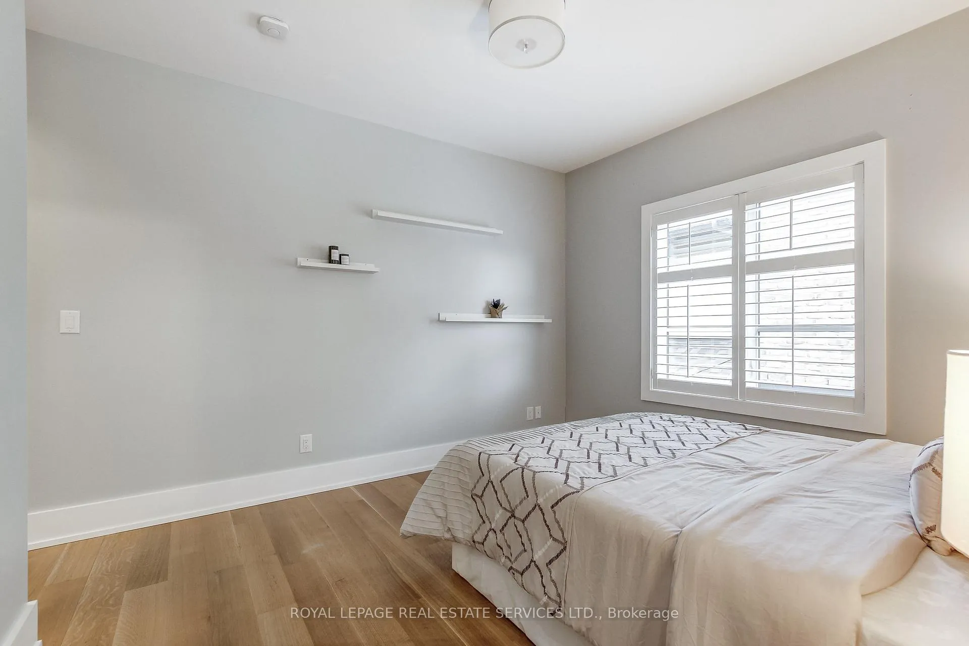 Photo 35 of 433 Jeanette Drive, Oakville, West — HOMEH