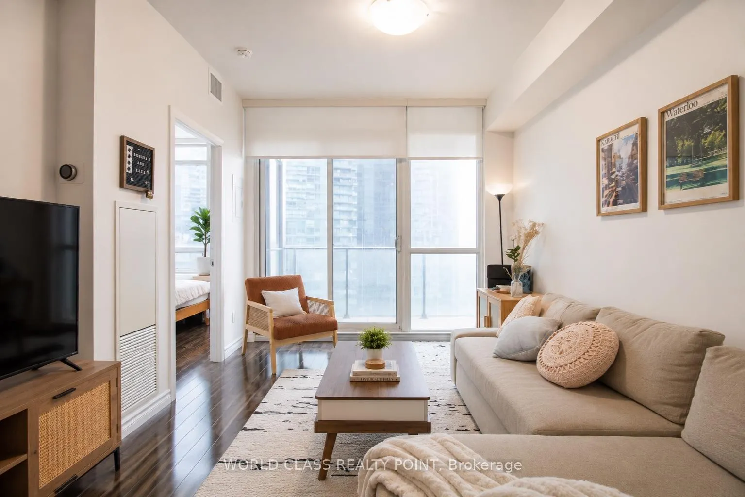 Photo 3 of Unit 1308, 55 Bremner Boulevard, Toronto, Waterfront Communities — HOMEH