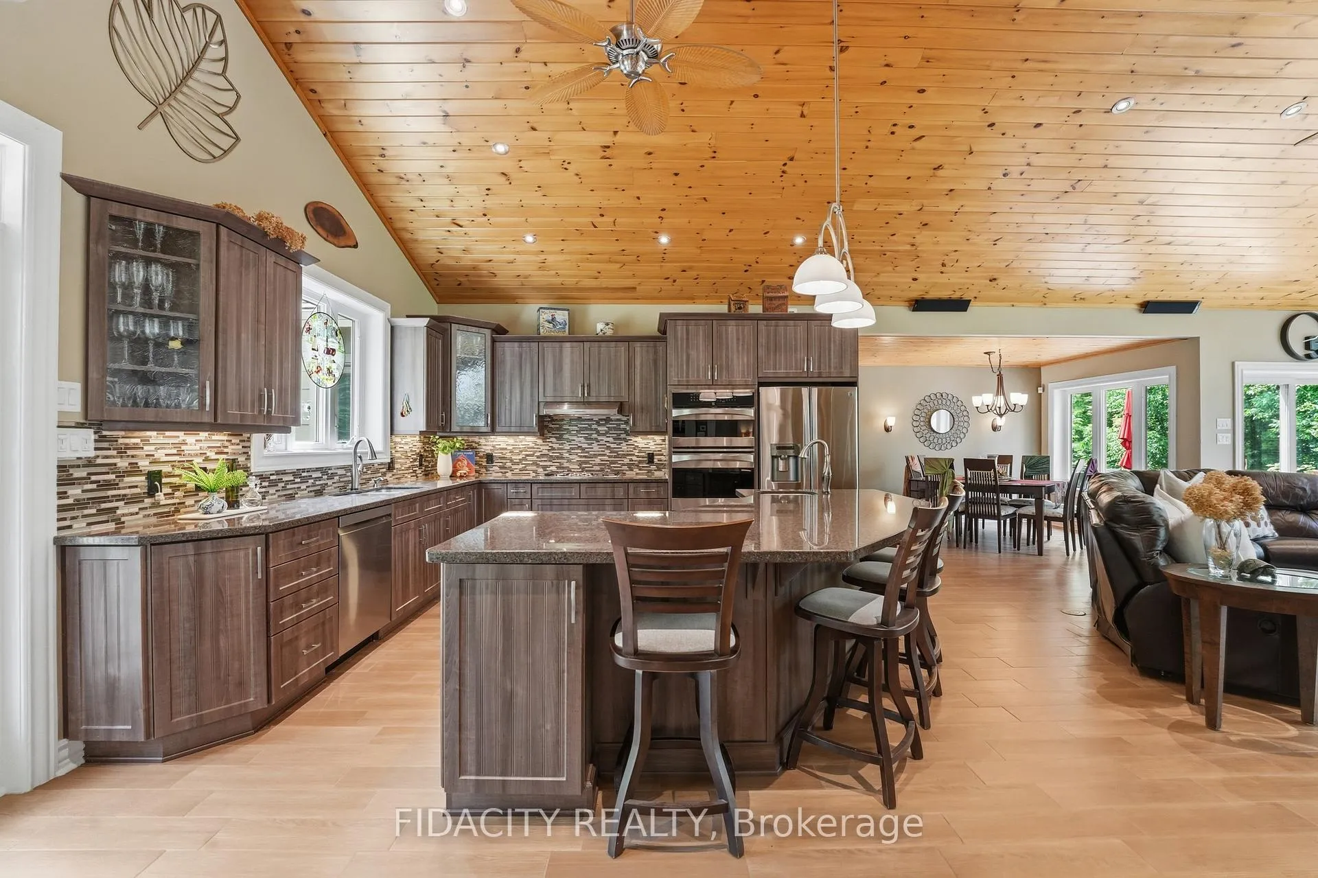 Photo 14 of 1492 Devil Lake Road, Frontenac, Frontenac South — HOMEH