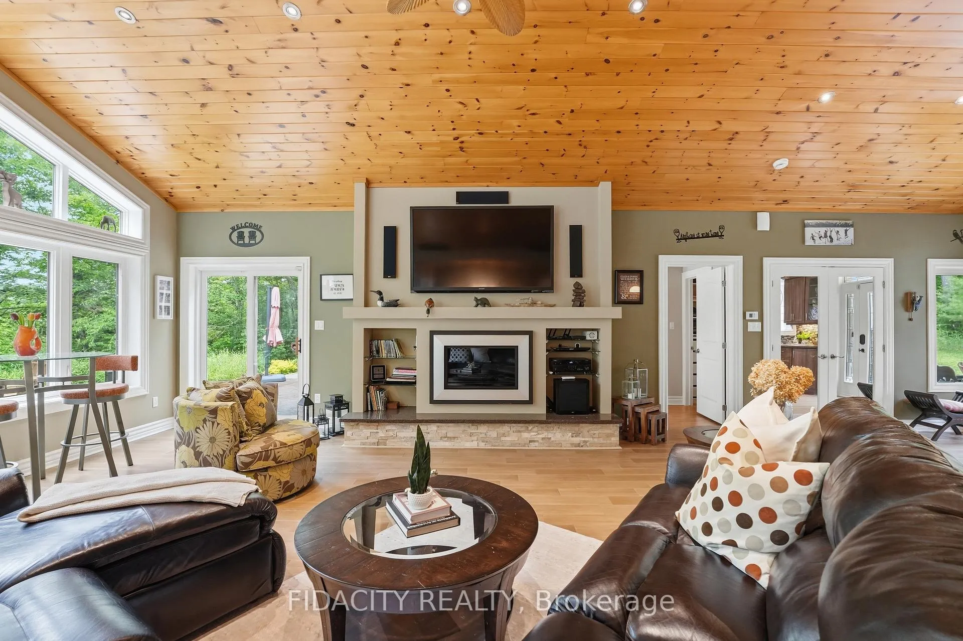 Photo 17 of 1492 Devil Lake Road, Frontenac, Frontenac South — HOMEH