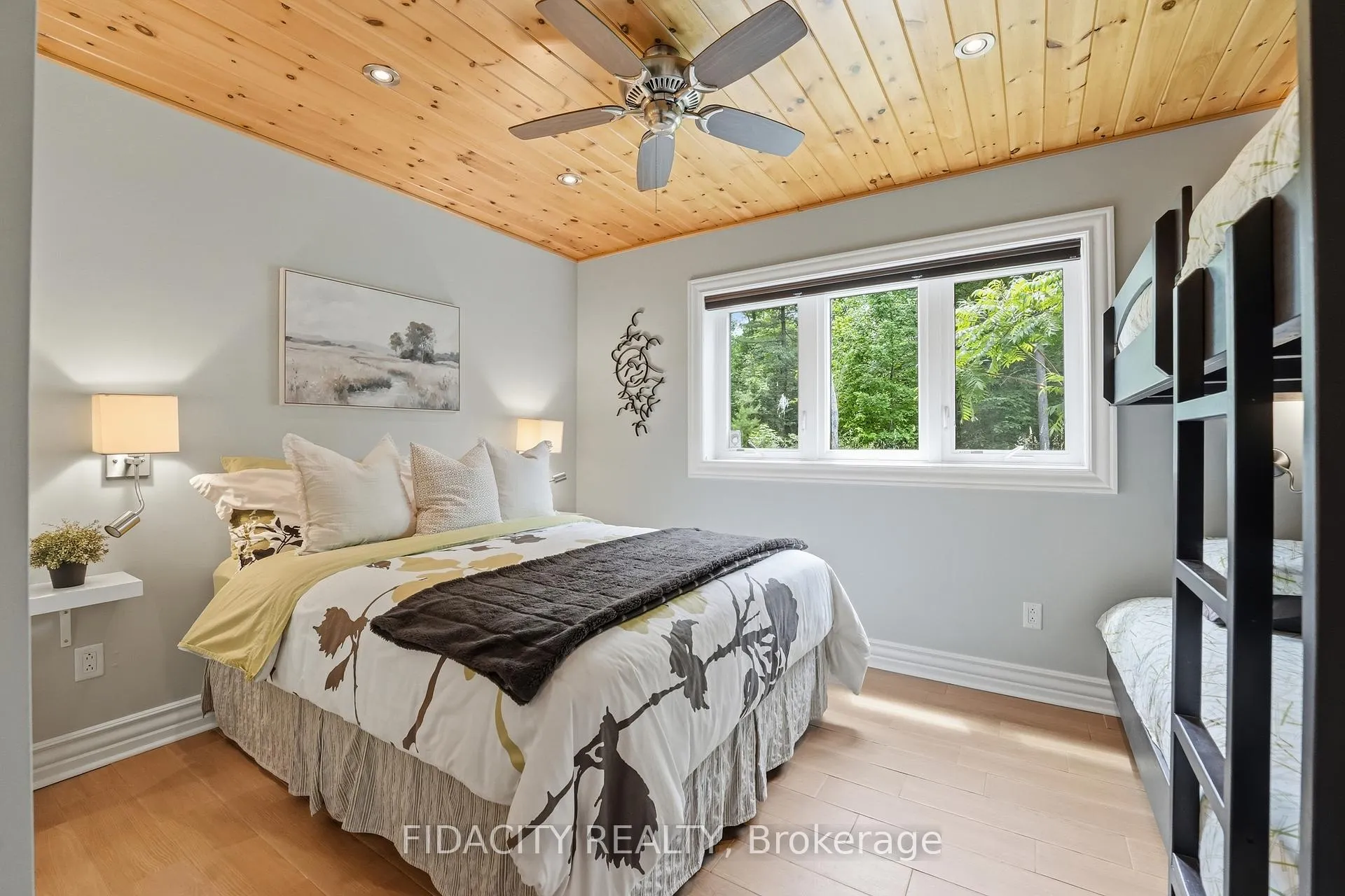 Photo 27 of 1492 Devil Lake Road, Frontenac, Frontenac South — HOMEH