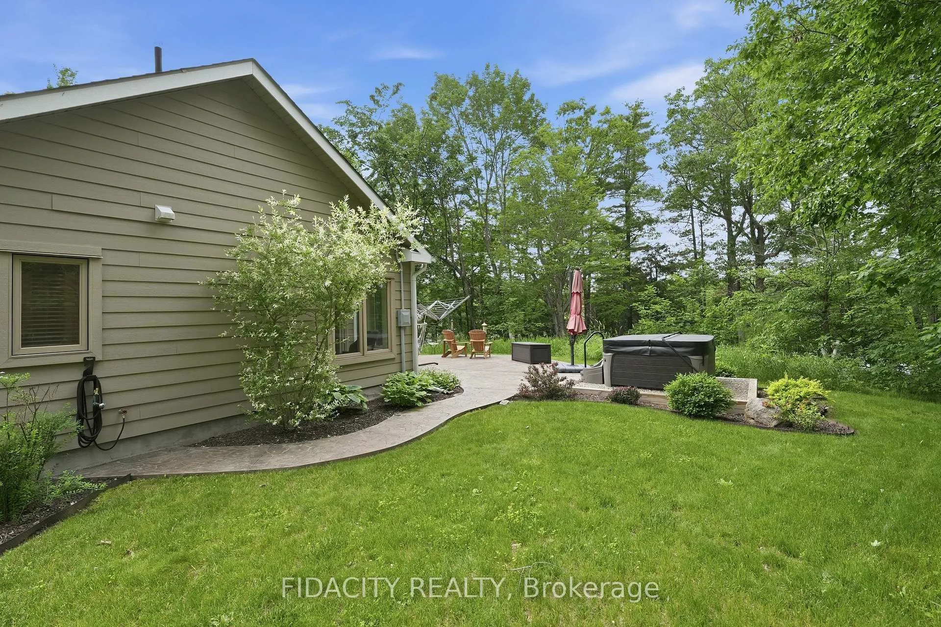 Photo 34 of 1492 Devil Lake Road, Frontenac, Frontenac South — HOMEH