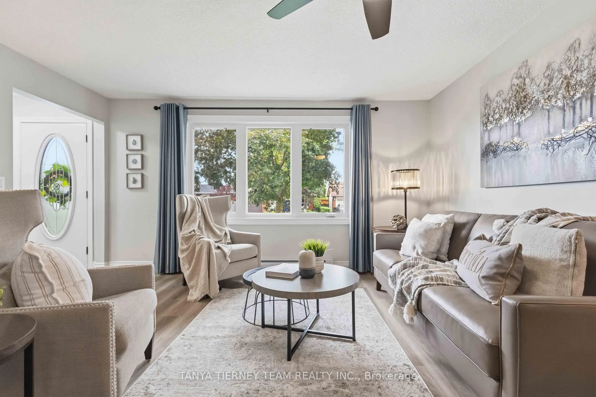 Photo 10 of 215 Seneca Avenue, Oshawa, Samac — HOMEH