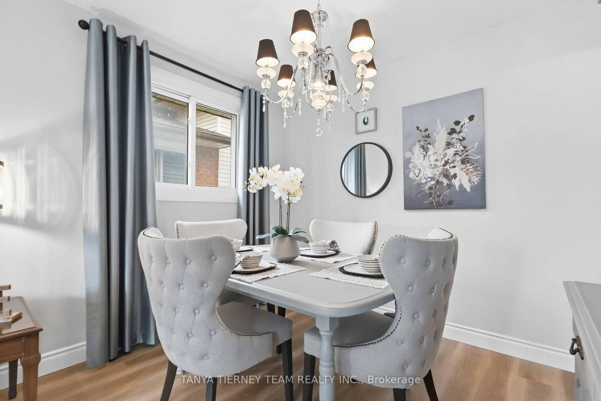 Photo 11 of 215 Seneca Avenue, Oshawa, Samac — HOMEH