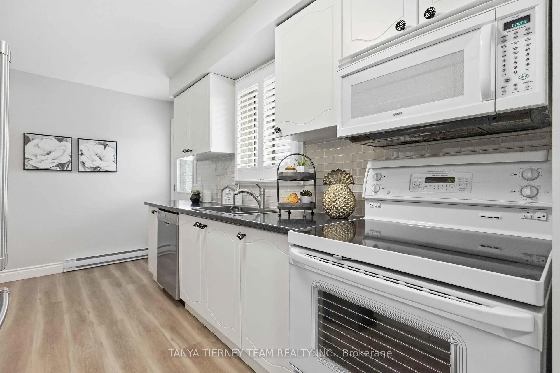Photo 14 of 215 Seneca Avenue, Oshawa, Samac — HOMEH