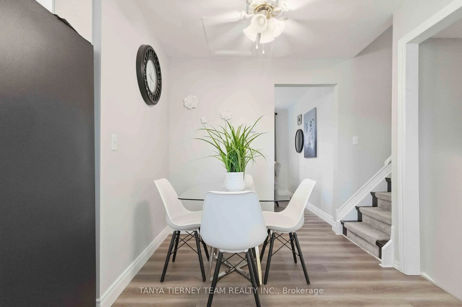 Photo 19 of 215 Seneca Avenue, Oshawa, Samac — HOMEH