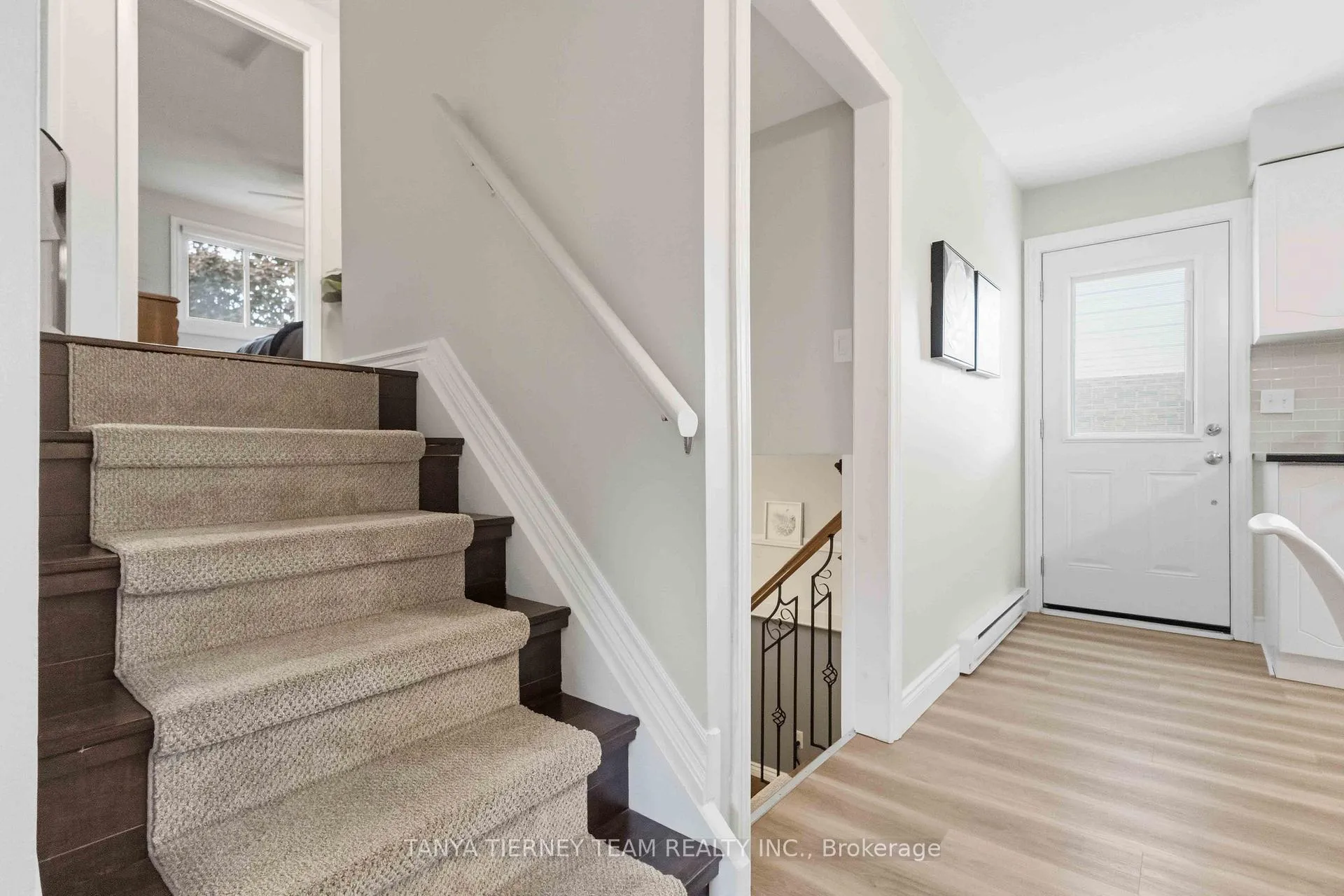Photo 21 of 215 Seneca Avenue, Oshawa, Samac — HOMEH
