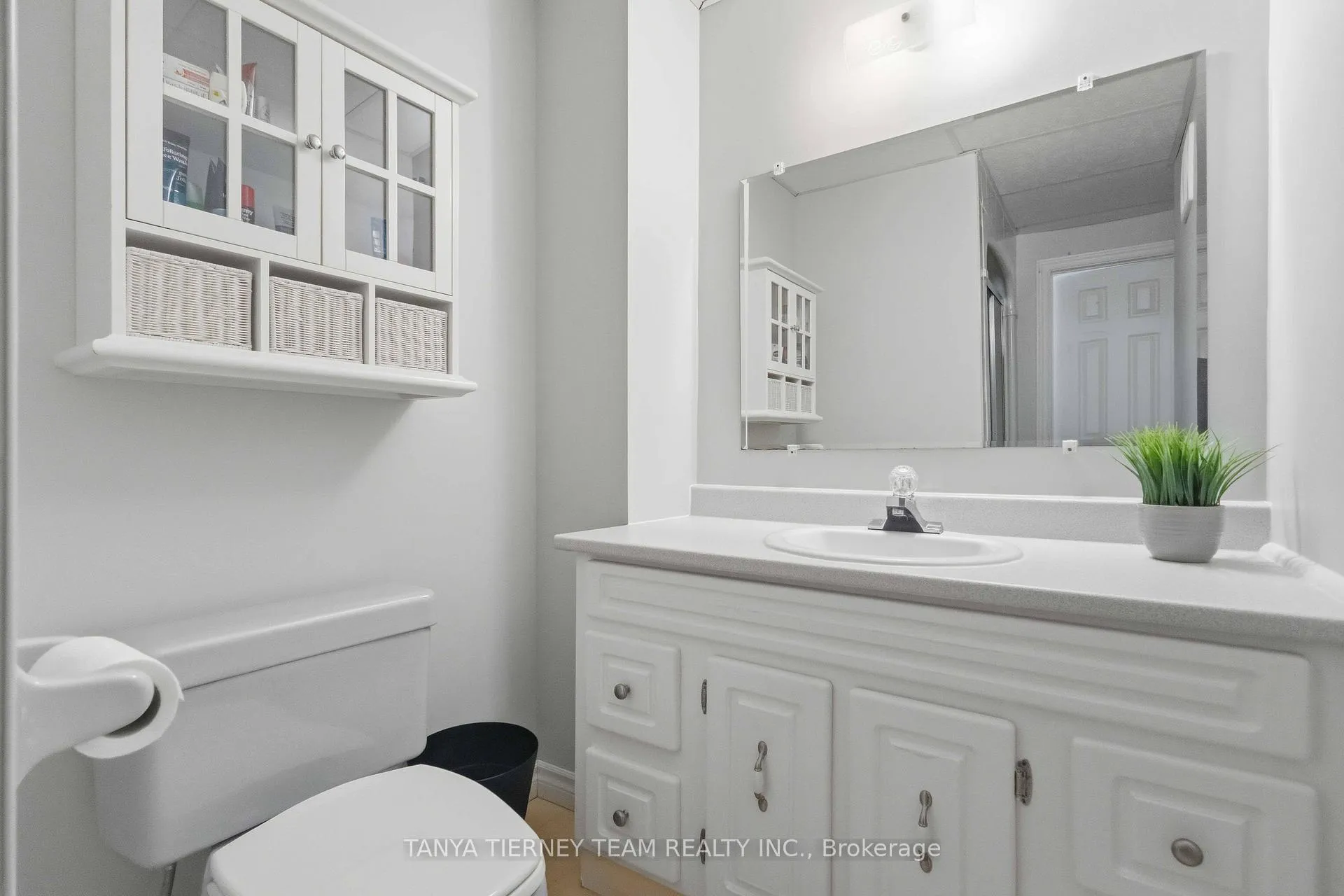 Photo 44 of 215 Seneca Avenue, Oshawa, Samac — HOMEH