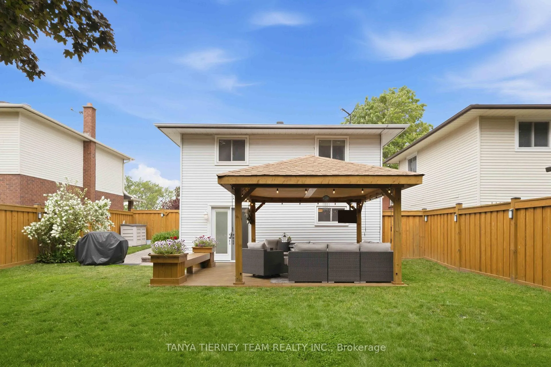 Photo 49 of 215 Seneca Avenue, Oshawa, Samac — HOMEH