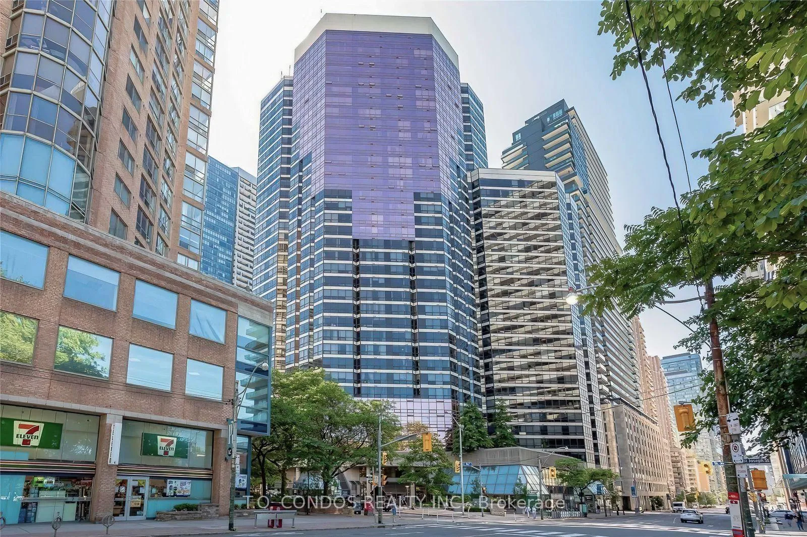 Photo 1 of Unit 404, 1001 Bay Street, Toronto, Bay Street Corridor — HOMEH