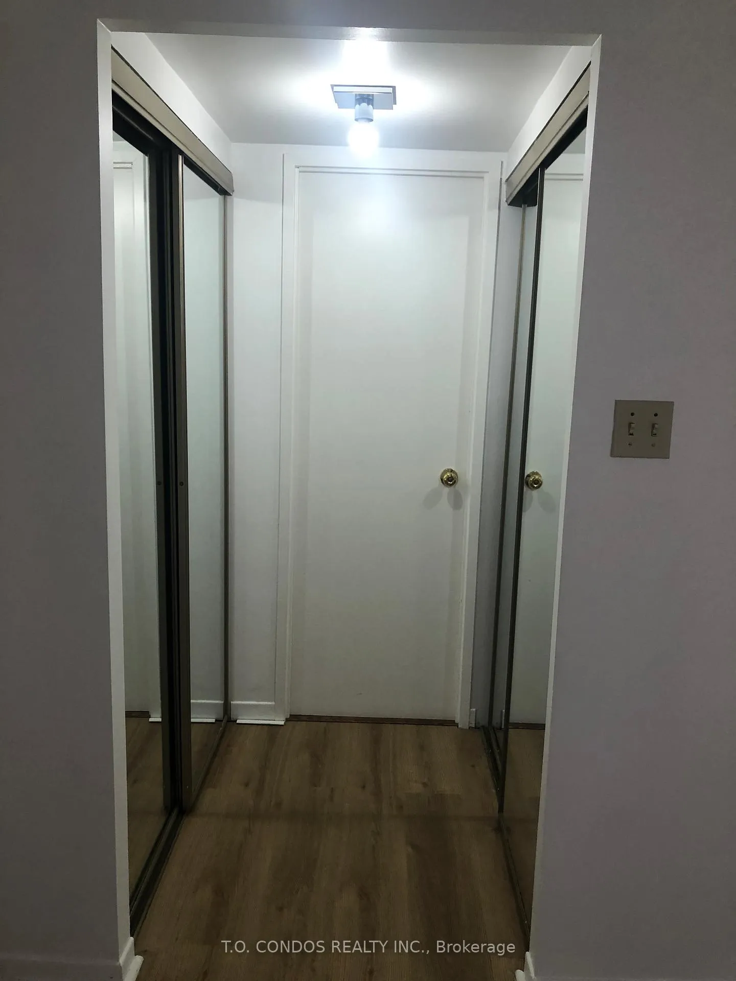 Photo 10 of Unit 404, 1001 Bay Street, Toronto, Bay Street Corridor — HOMEH