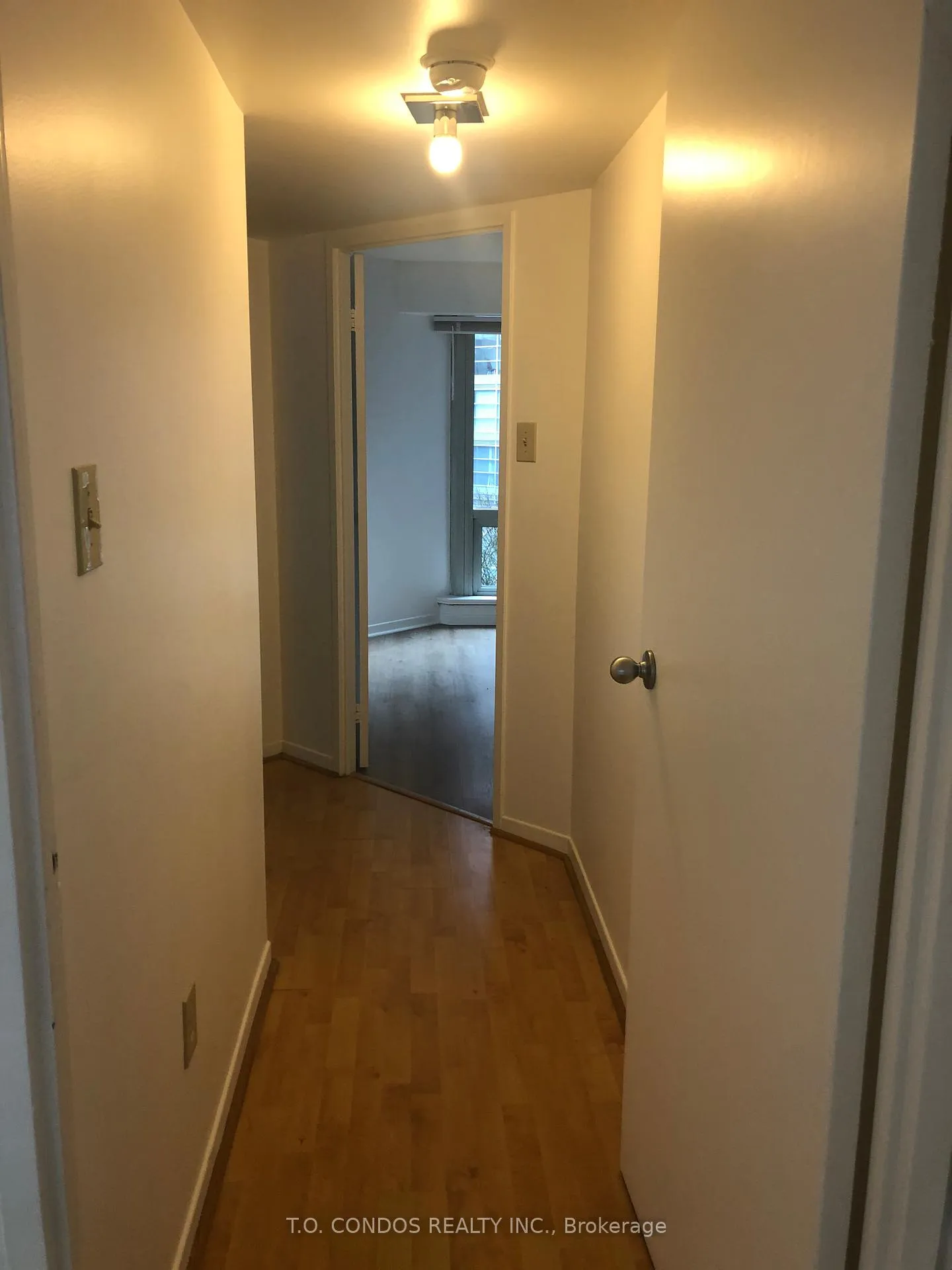 Photo 15 of Unit 404, 1001 Bay Street, Toronto, Bay Street Corridor — HOMEH