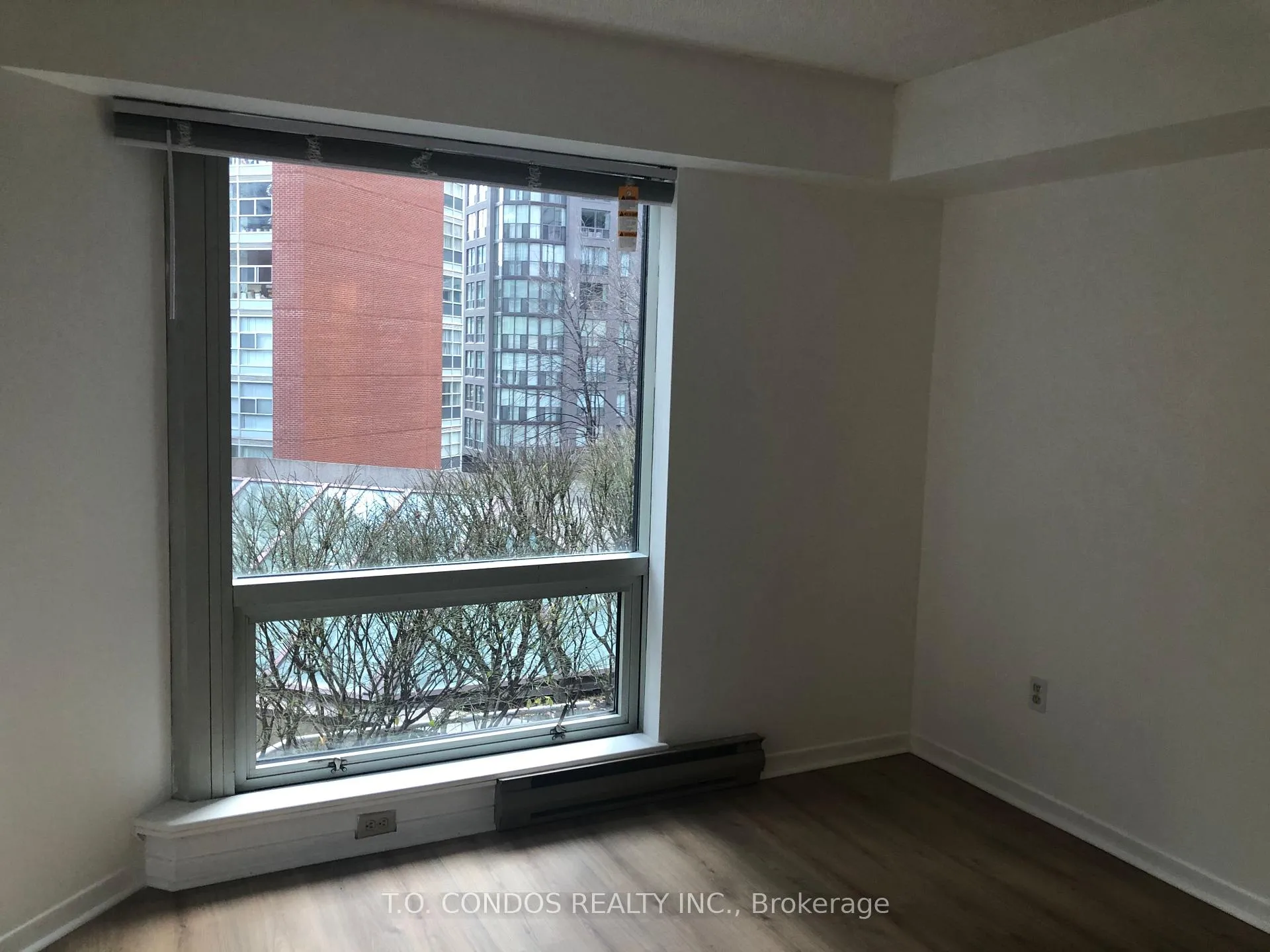 Photo 17 of Unit 404, 1001 Bay Street, Toronto, Bay Street Corridor — HOMEH