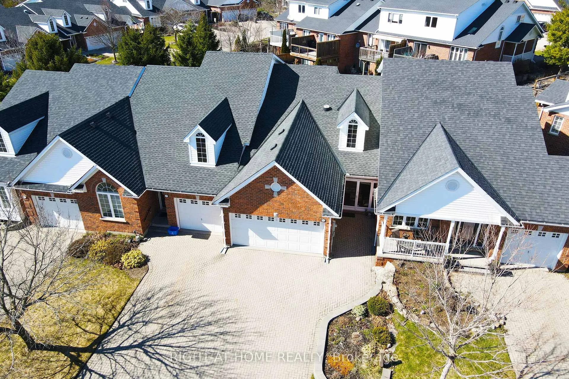 Front of 174 Riverwalk Place