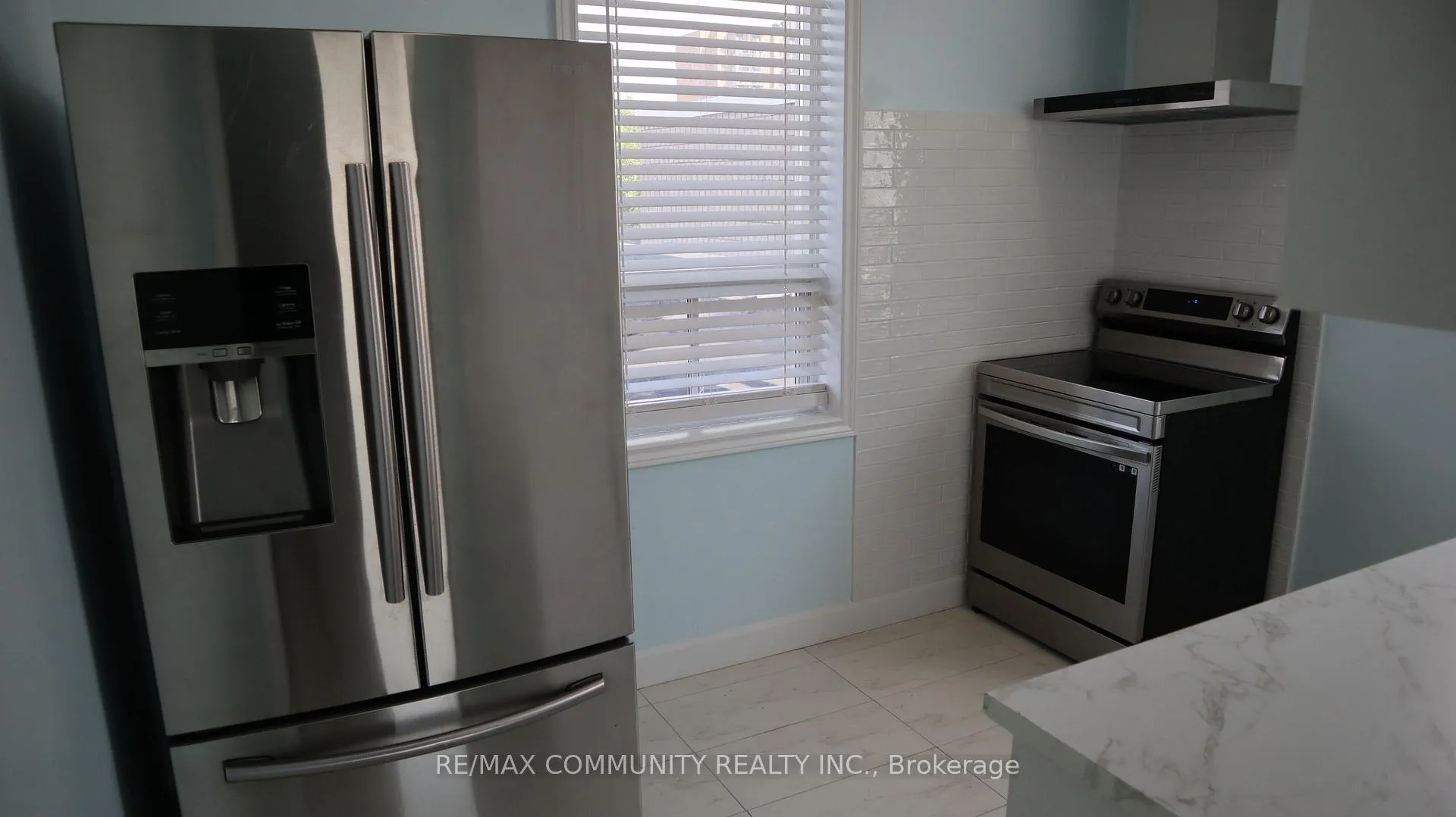Photo 3 of Unit Apt A, 88 Bond Street, Oshawa, O'Neill — HOMEH