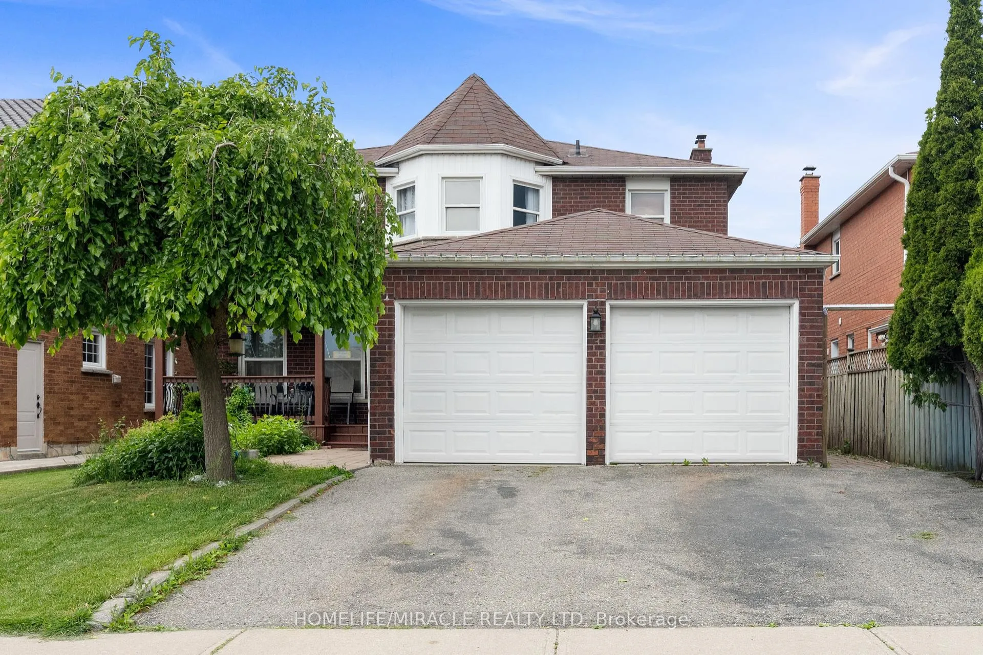 Photo 2 of 29 Nasmith Street, Brampton, Westgate — HOMEH