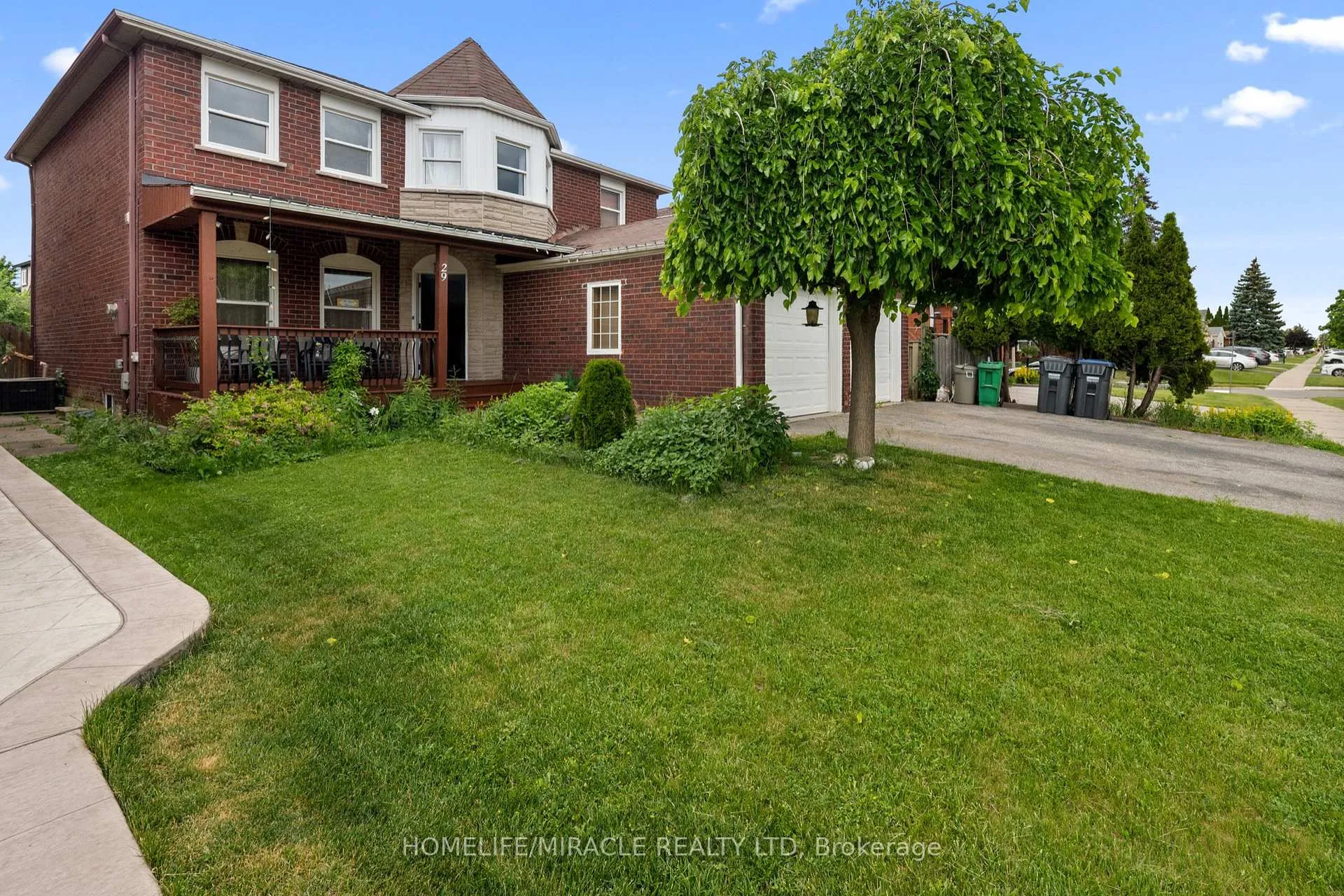 Photo 4 of 29 Nasmith Street, Brampton, Westgate — HOMEH