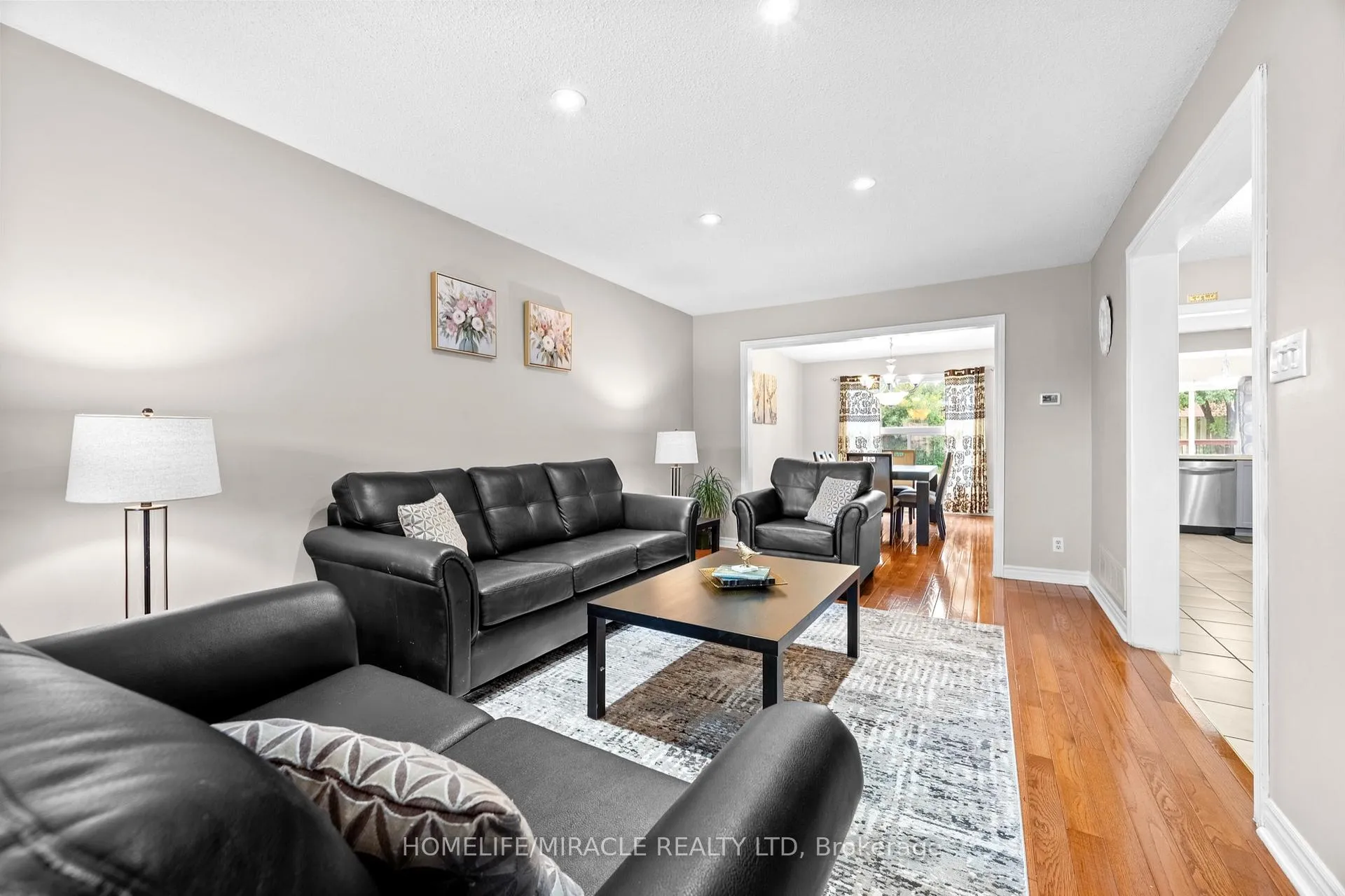 Photo 10 of 29 Nasmith Street, Brampton, Westgate — HOMEH