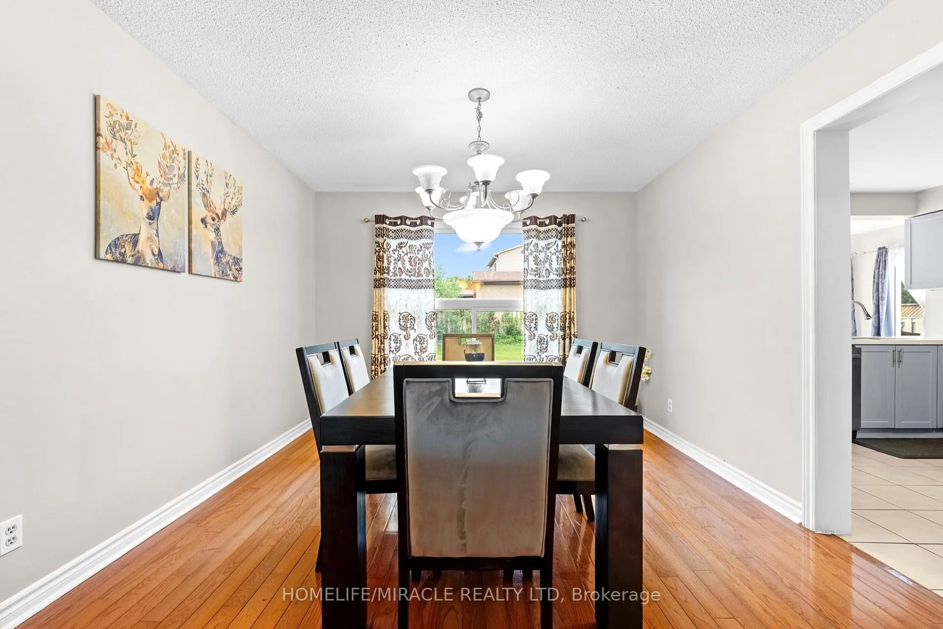 Photo 12 of 29 Nasmith Street, Brampton, Westgate — HOMEH