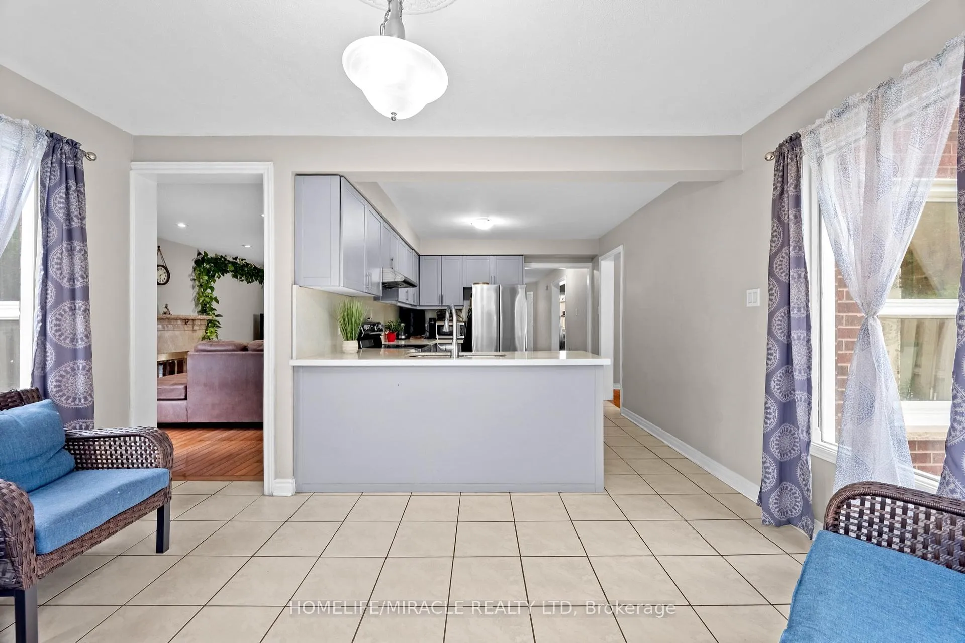 Photo 14 of 29 Nasmith Street, Brampton, Westgate — HOMEH